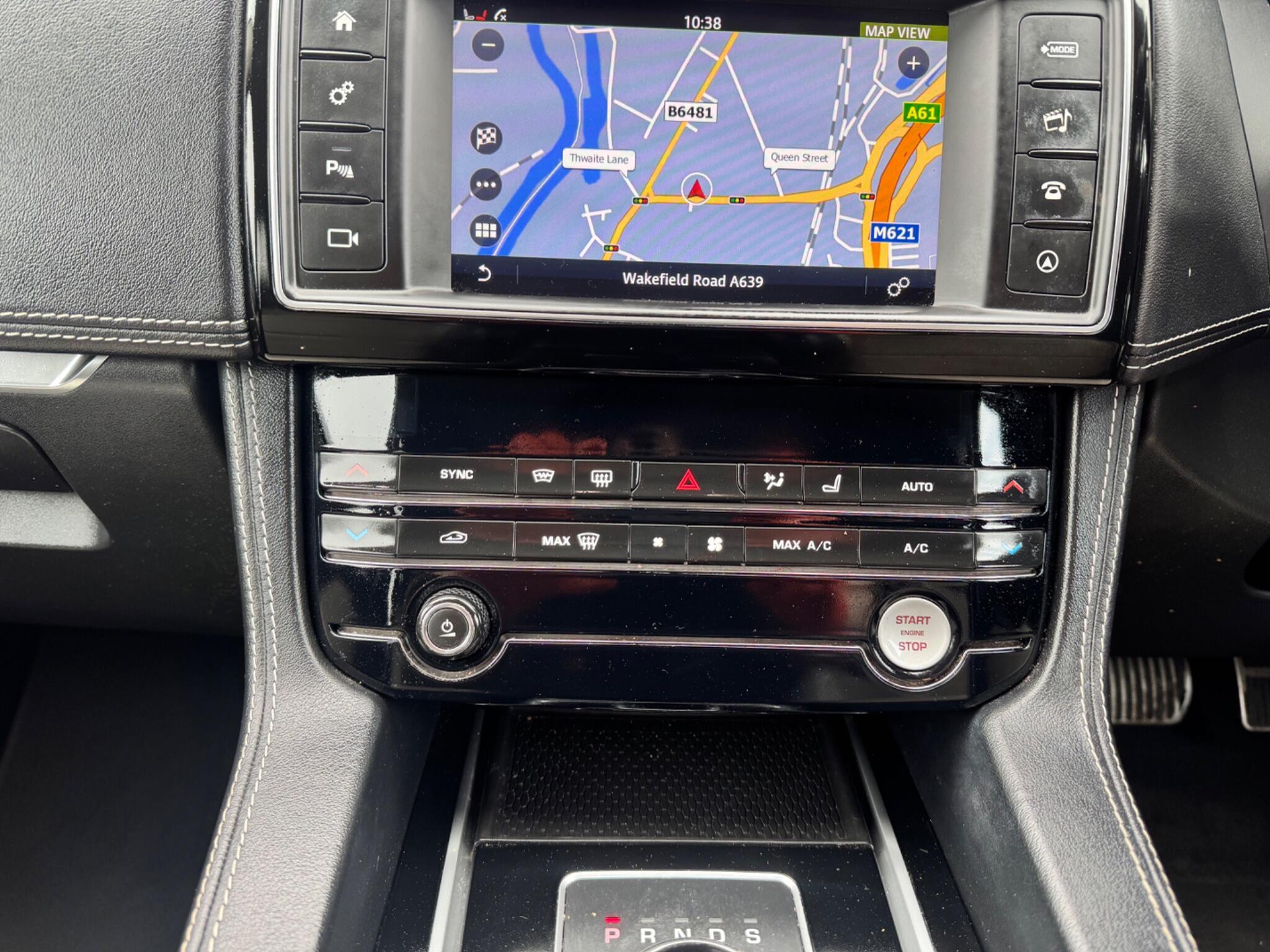 Jaguar F-Pace - Image 44