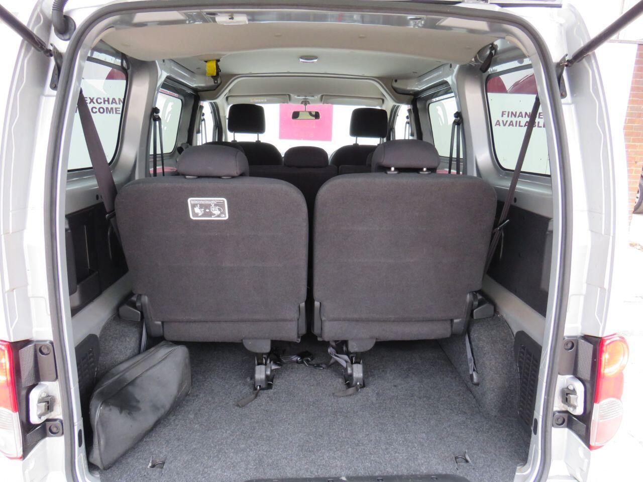 Nissan NV200 - Image 13