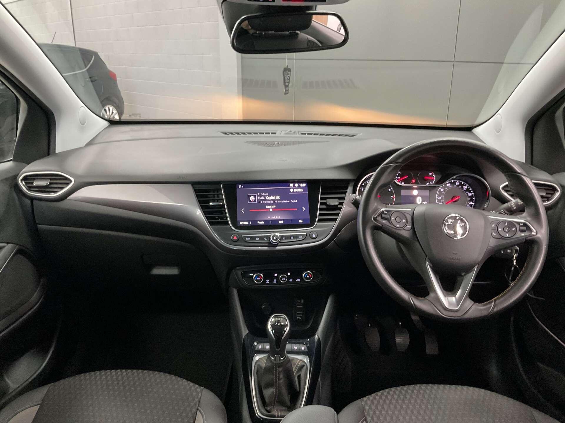 Vauxhall Crossland X - Image 11