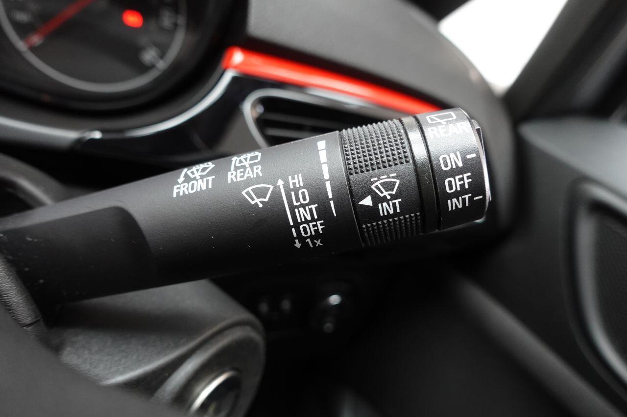 Vauxhall Corsa - Image 30