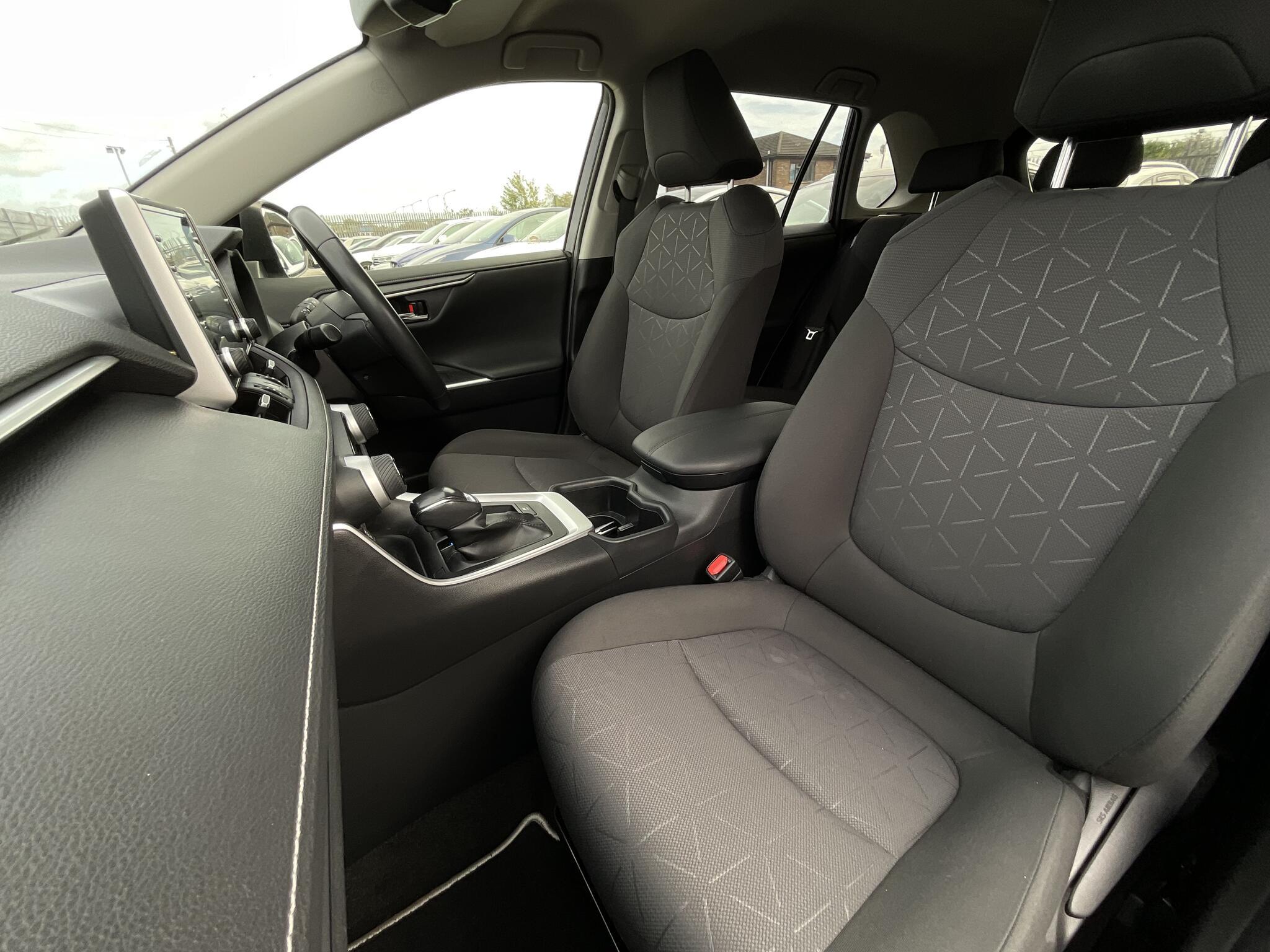 Toyota RAV4 - Image 17