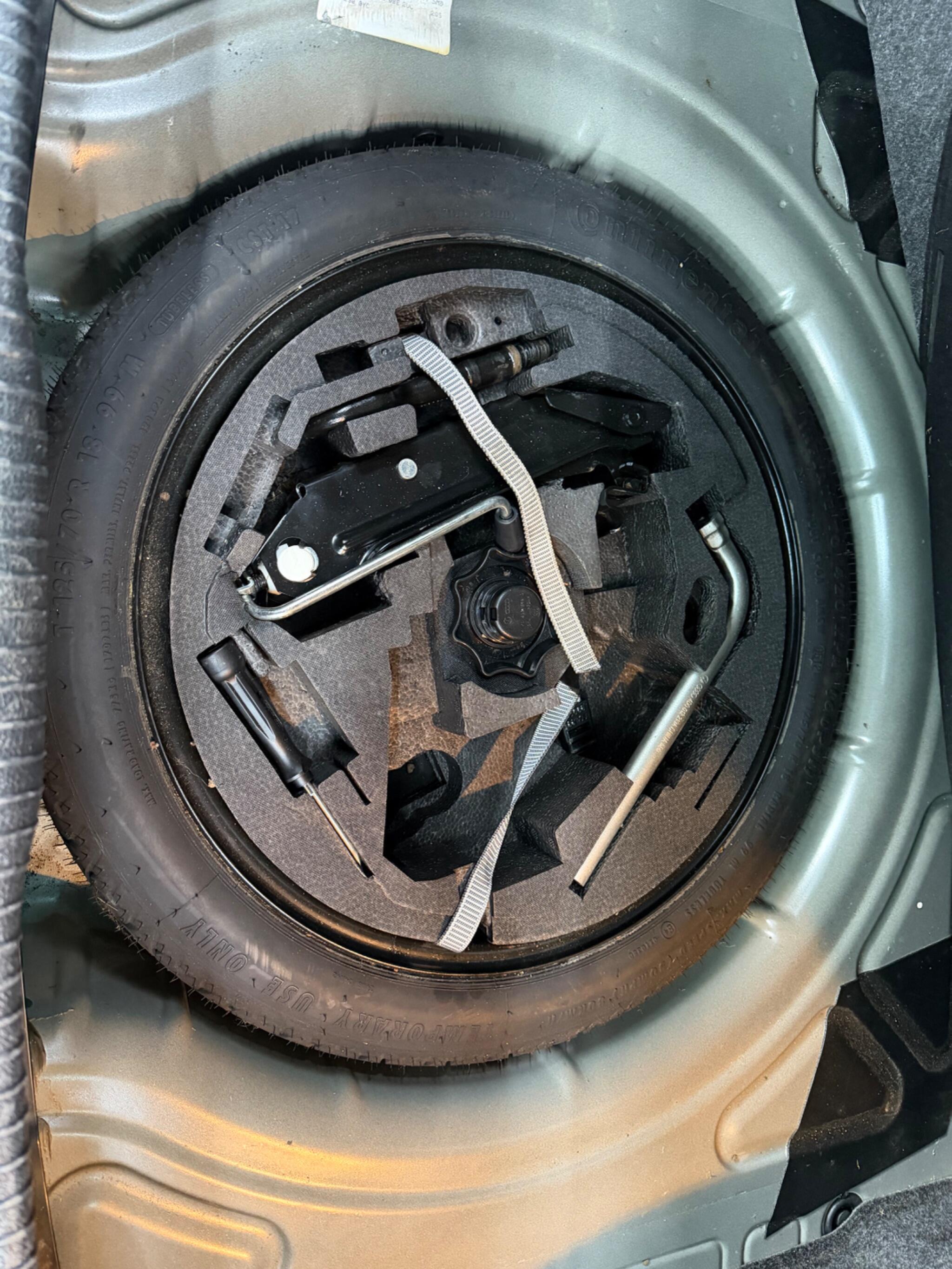 Volkswagen Golf - Image 15