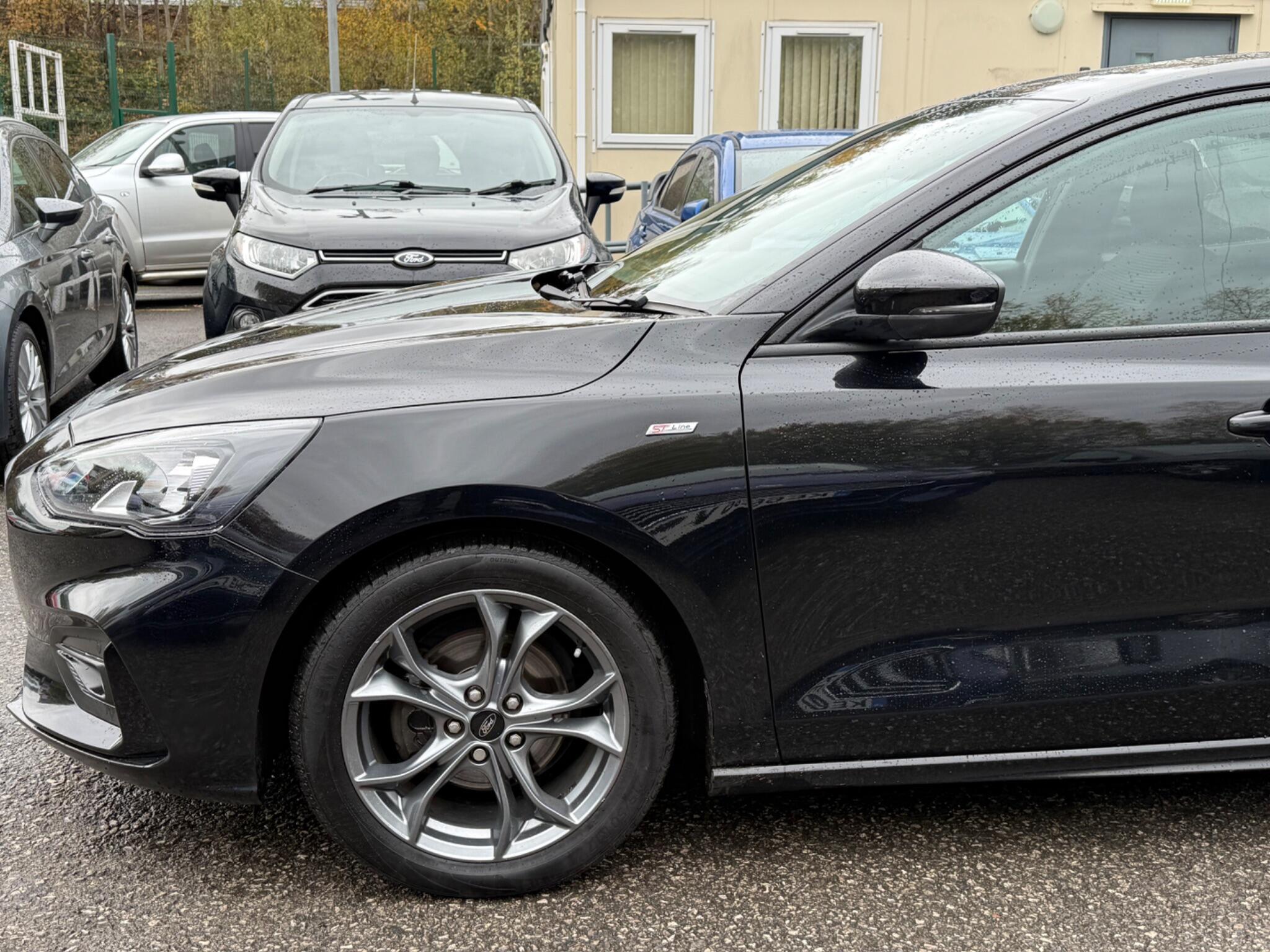 Ford Focus - Image 8