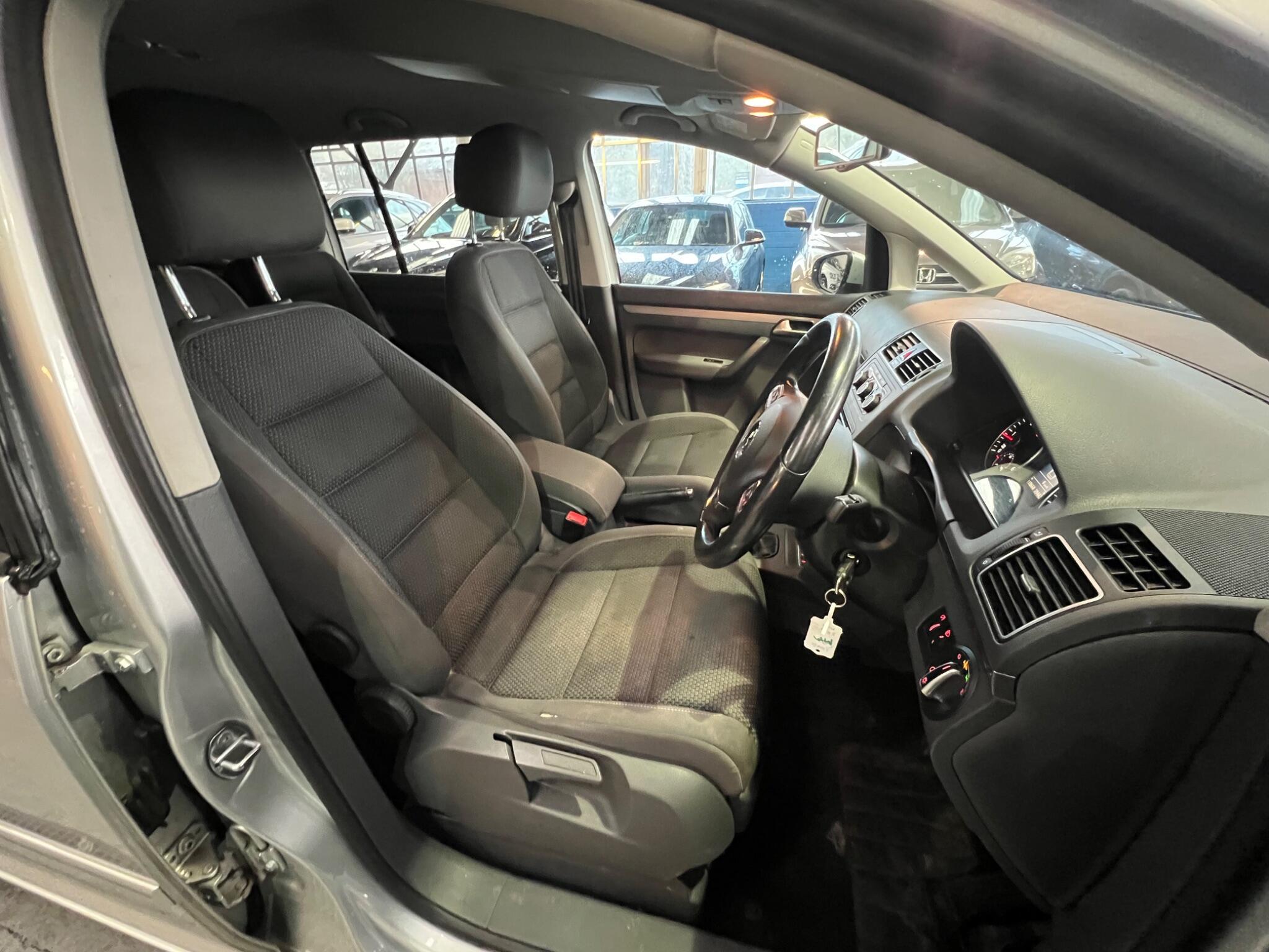 Volkswagen Touran - Image 17