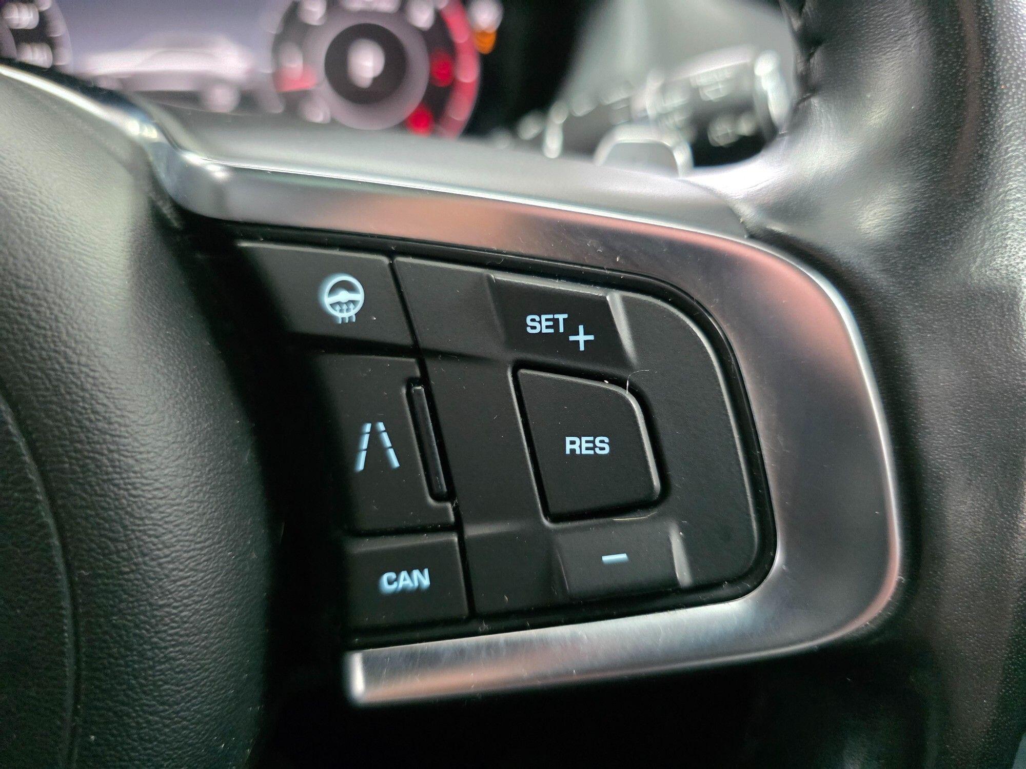 Jaguar F-Pace - Image 33