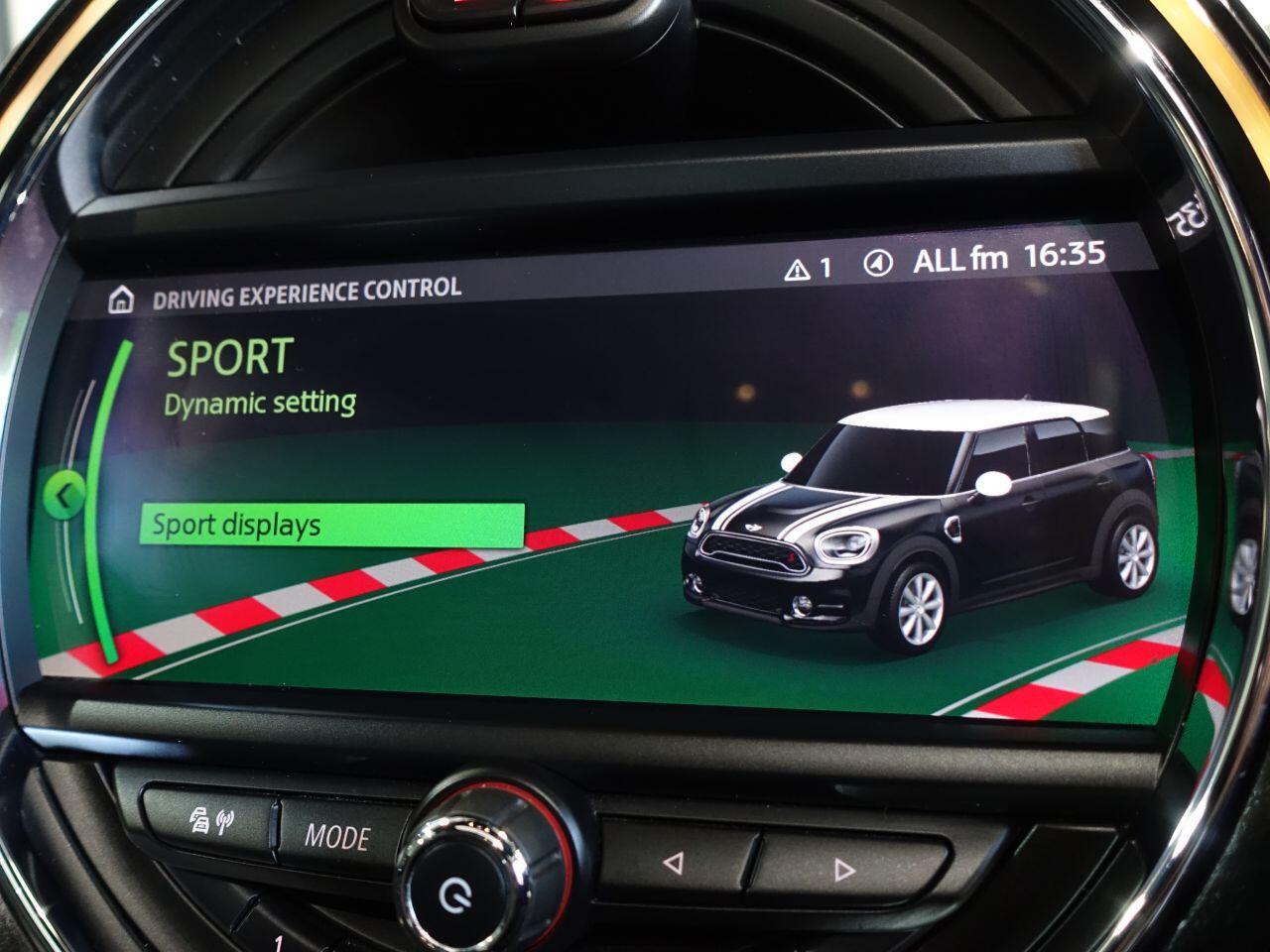 MINI Countryman - Image 37