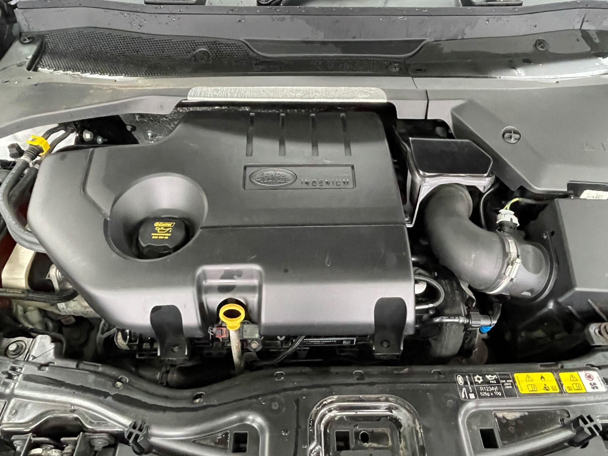 Land Rover DISCOVERY SPORT - Image 17