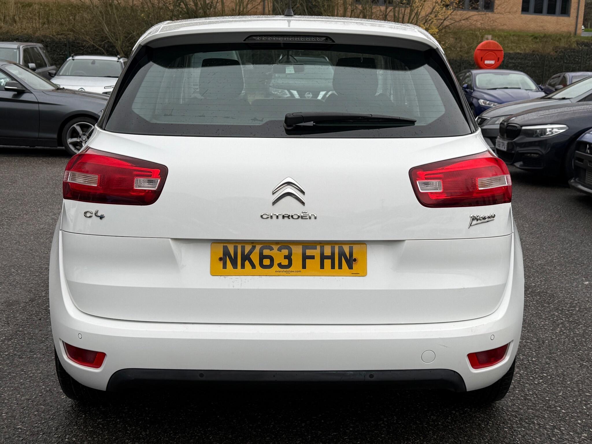 Citroen C4 Picasso - Image 11