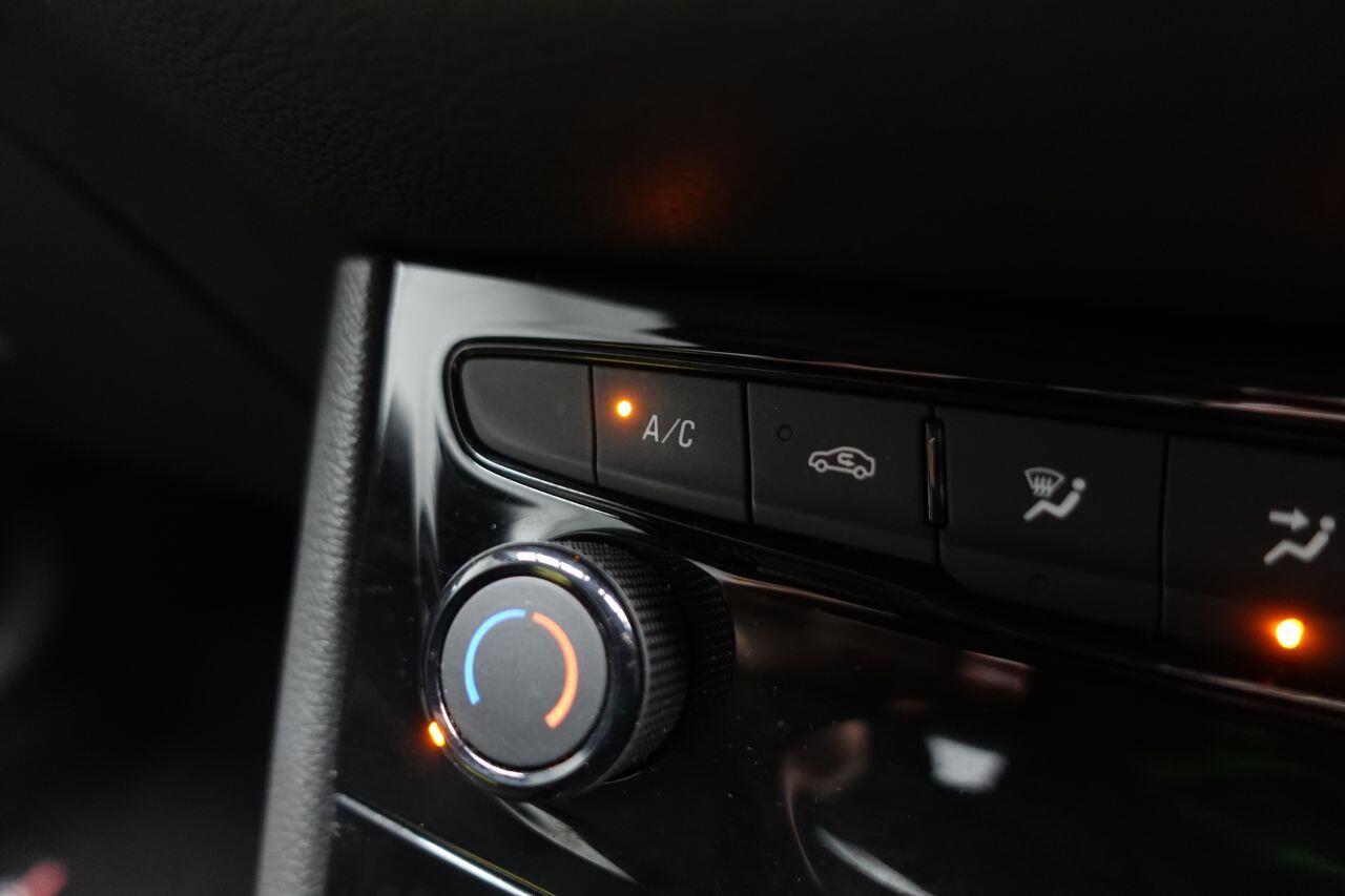 Vauxhall Astra - Image 33