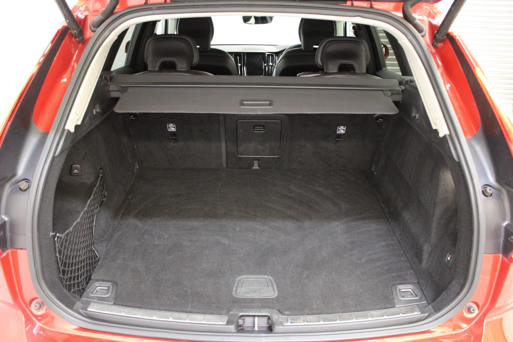 Volvo XC60 - Image 16