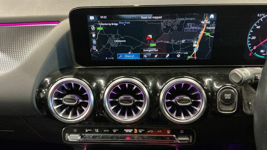 Mercedes-benz EQA - Image 2