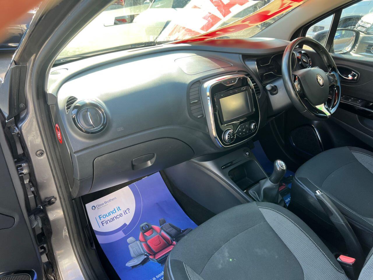 Renault Captur - Image 22