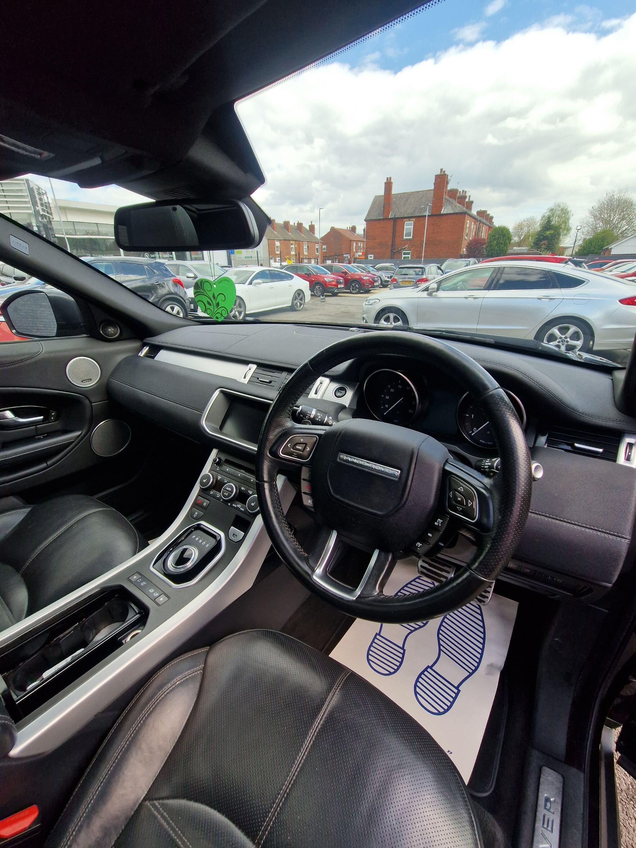 Land Rover Range Rover Evoque - Image 30