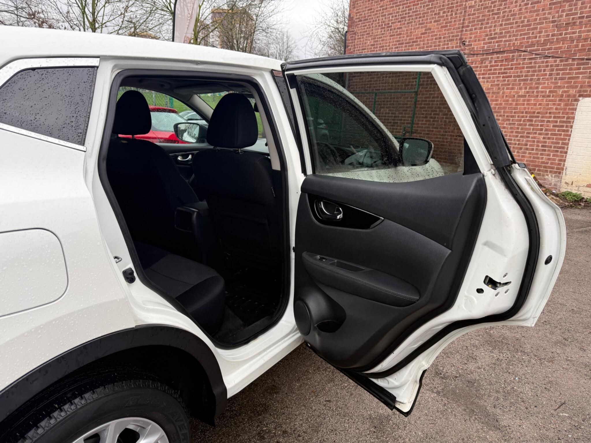 Nissan Qashqai - Image 23