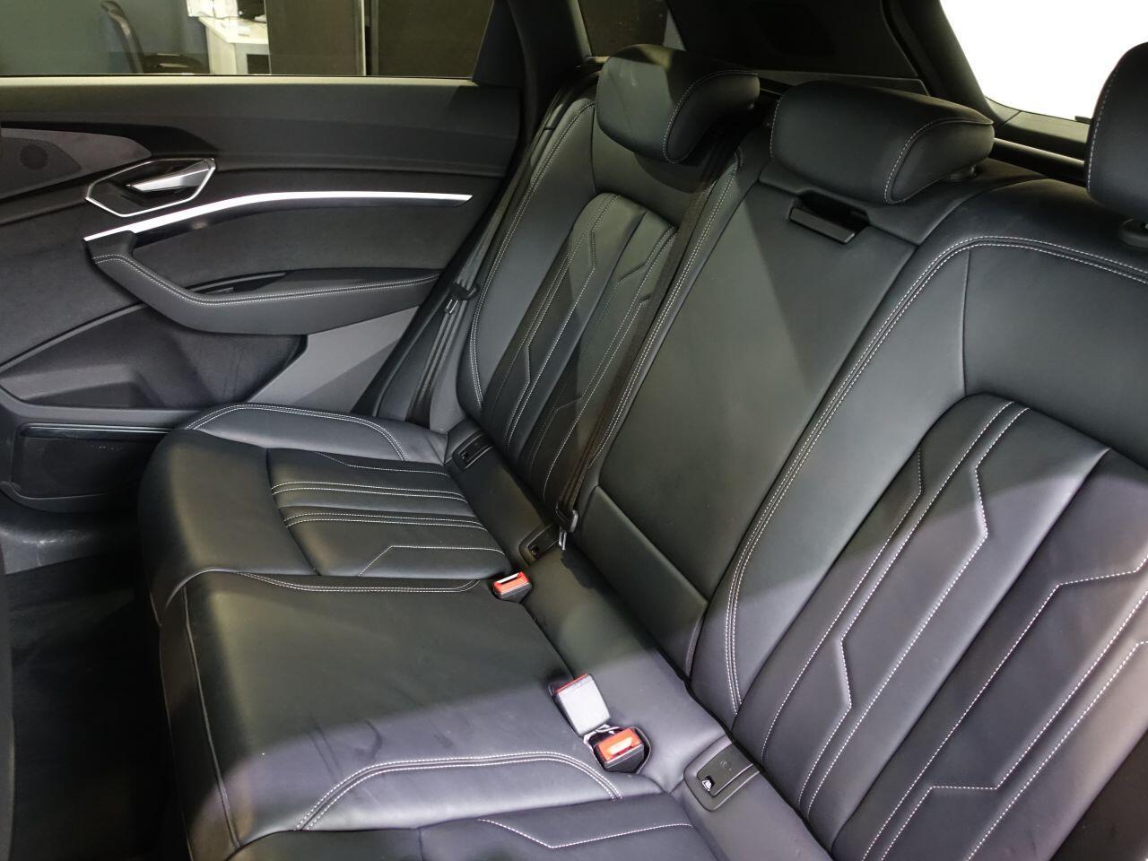 Audi E-Tron - Image 17