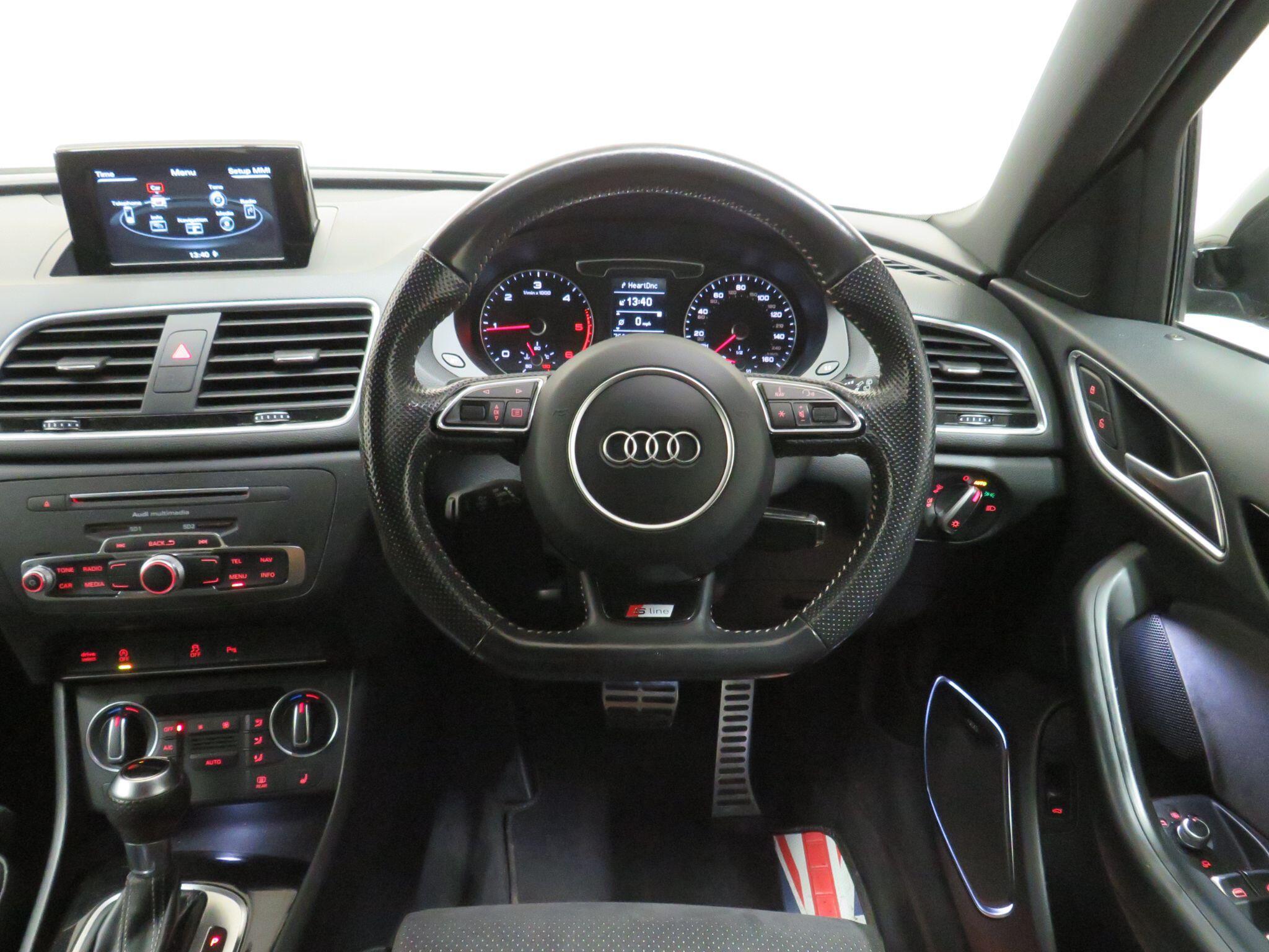 Audi Q3 - Image 14