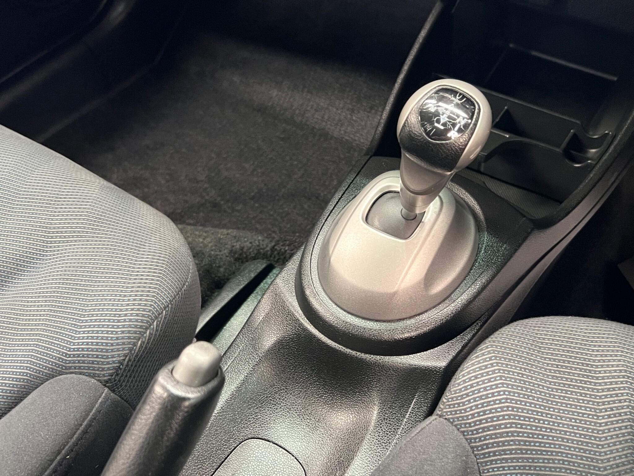 Honda Jazz - Image 21