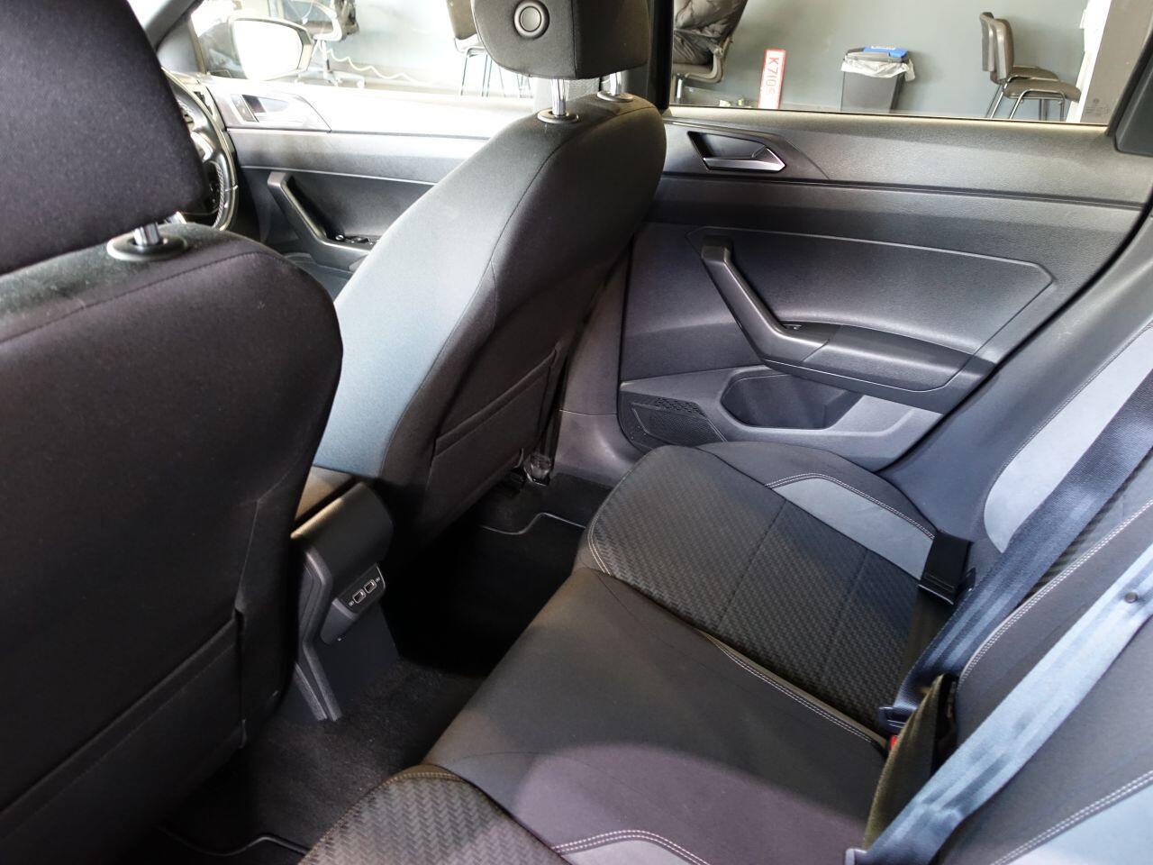 Volkswagen Polo - Image 12