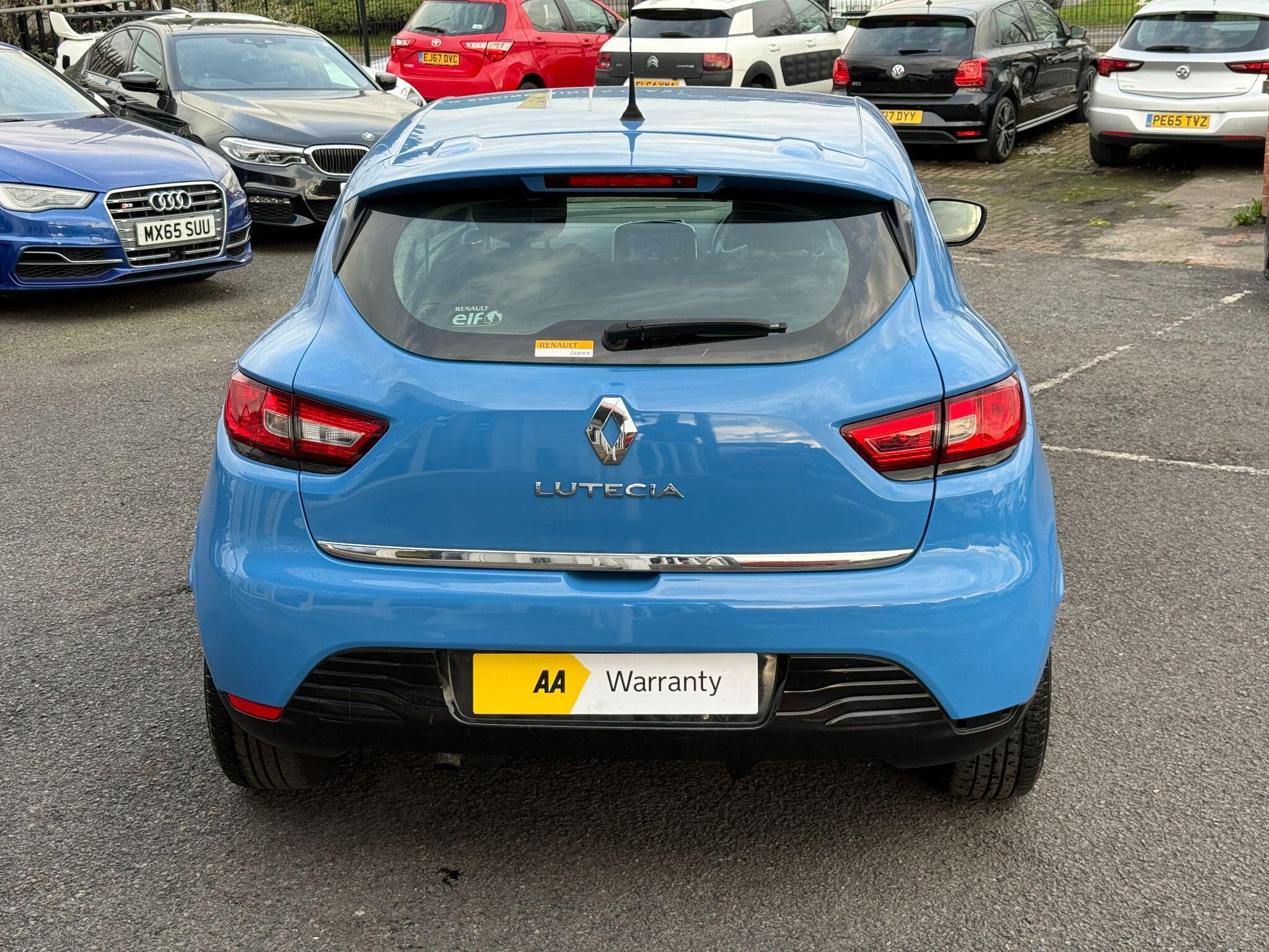 Renault Clio - Image 17