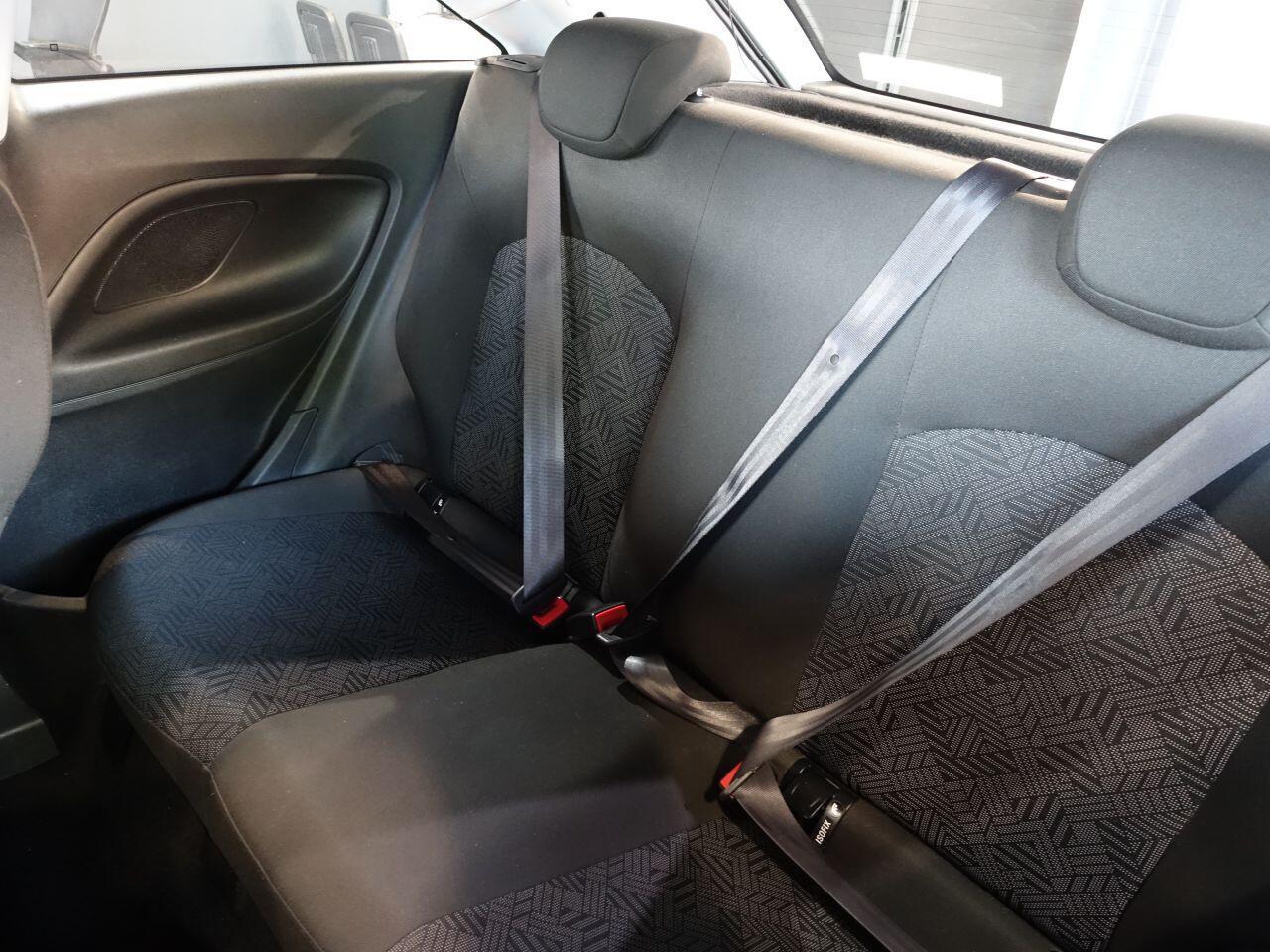 Vauxhall Corsa - Image 15
