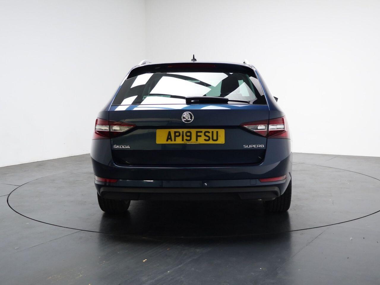 Skoda Superb - Image 6