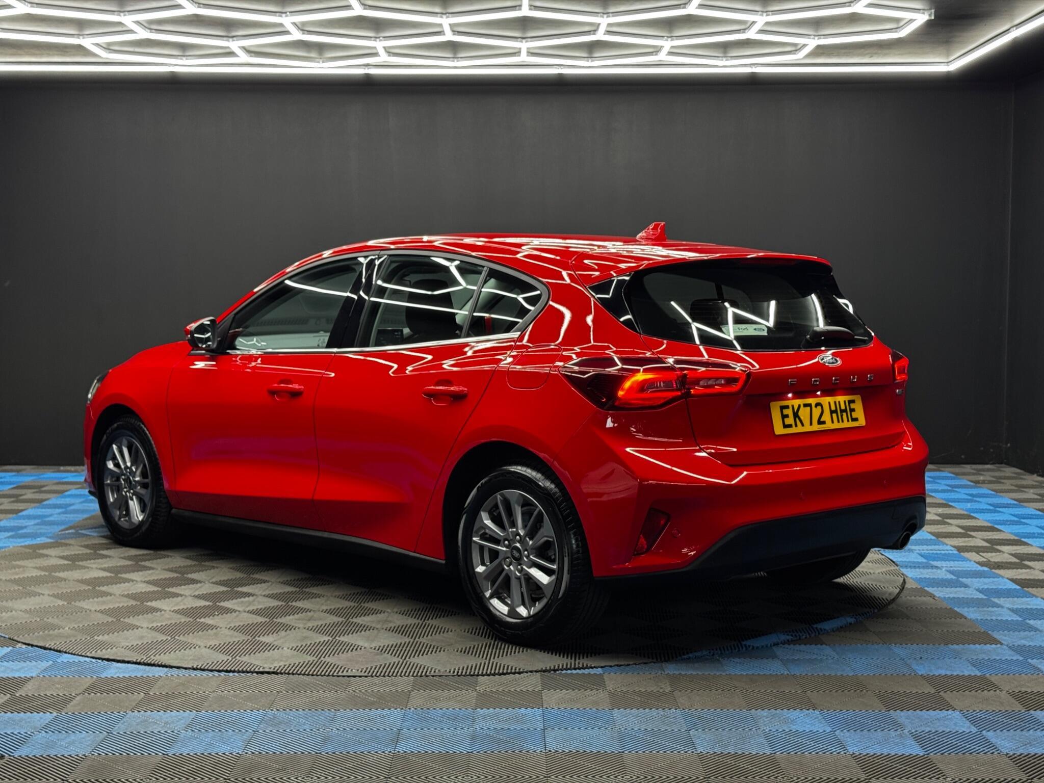 Ford Focus - Image 7