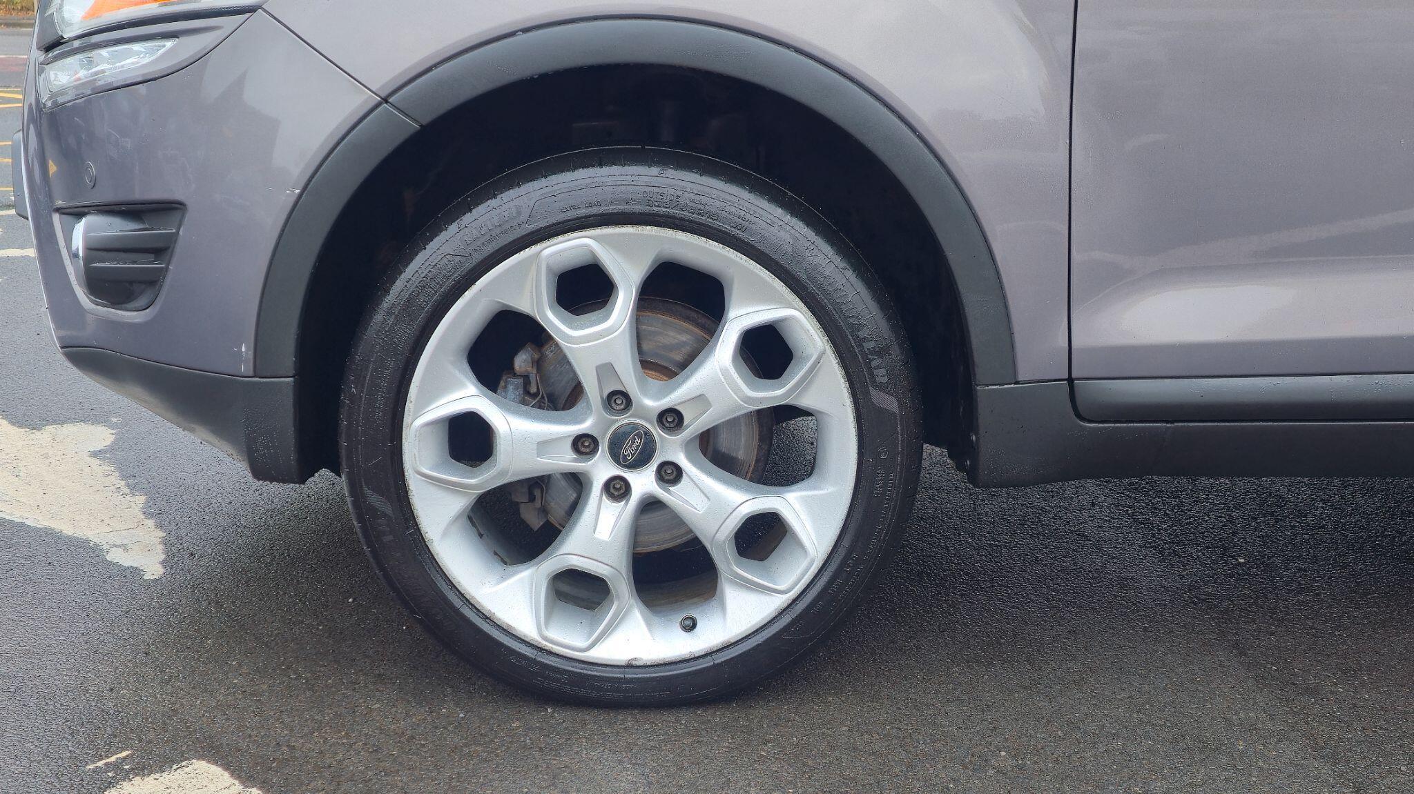 Ford Kuga - Image 13