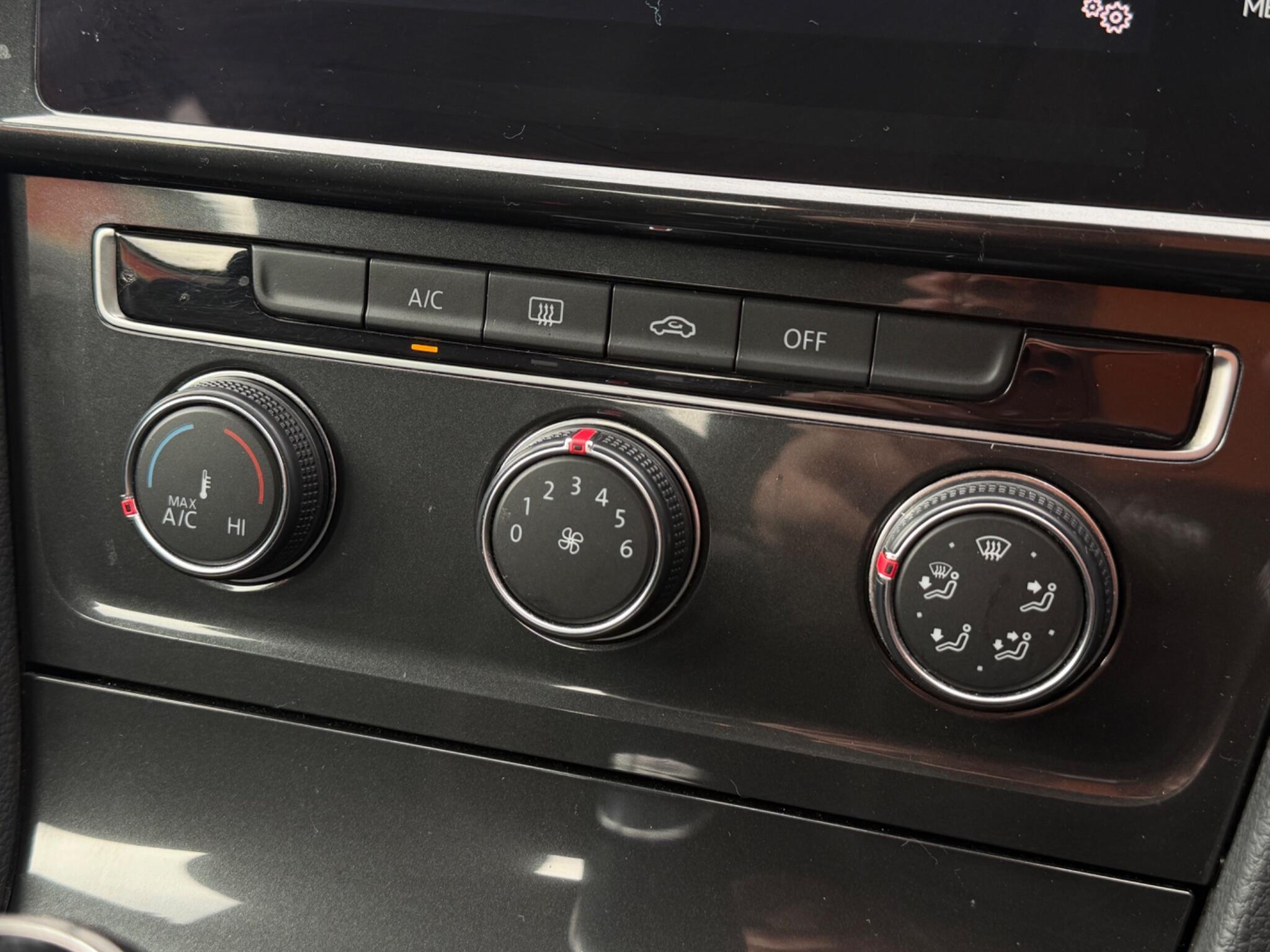 Volkswagen Golf - Image 27