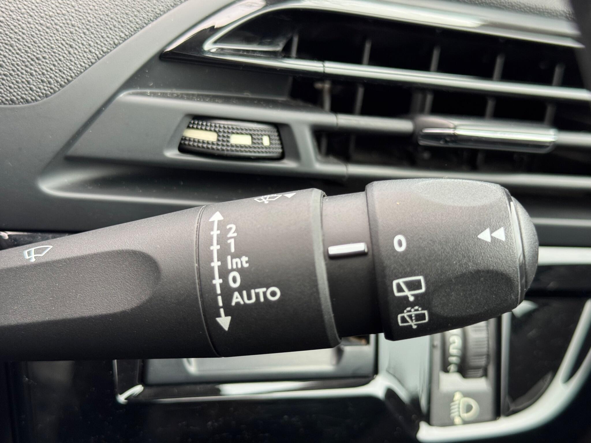 Citroen C4 Picasso - Image 23