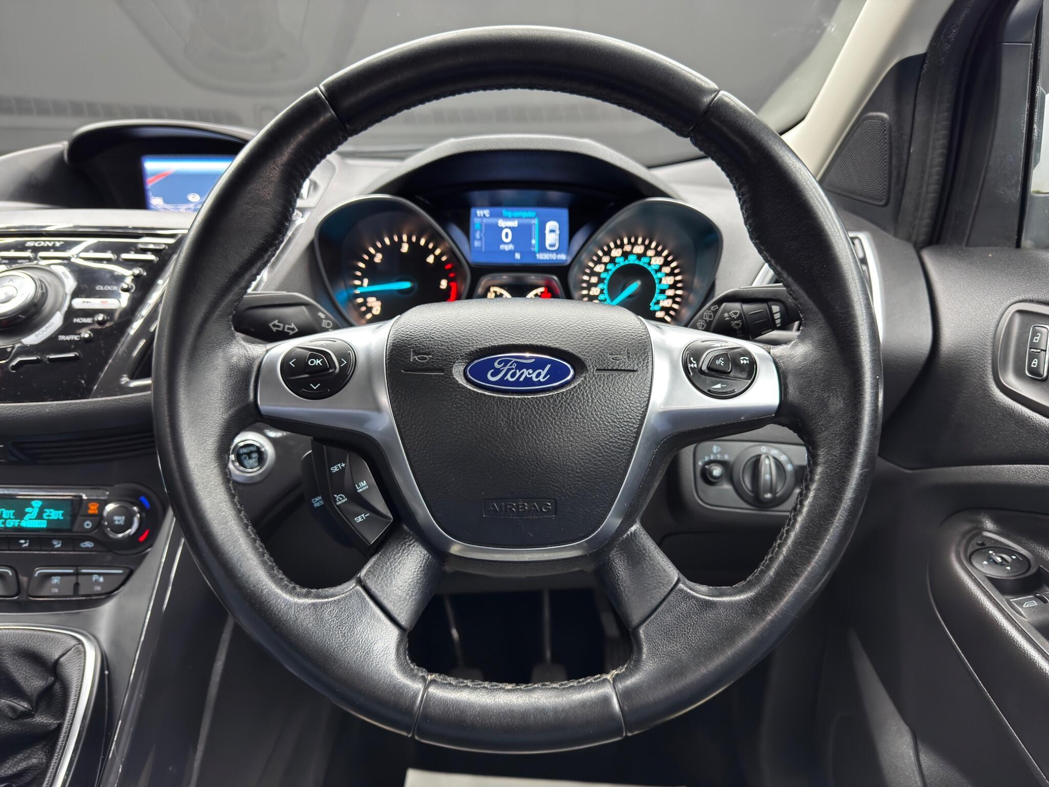 Ford Kuga - Image 19