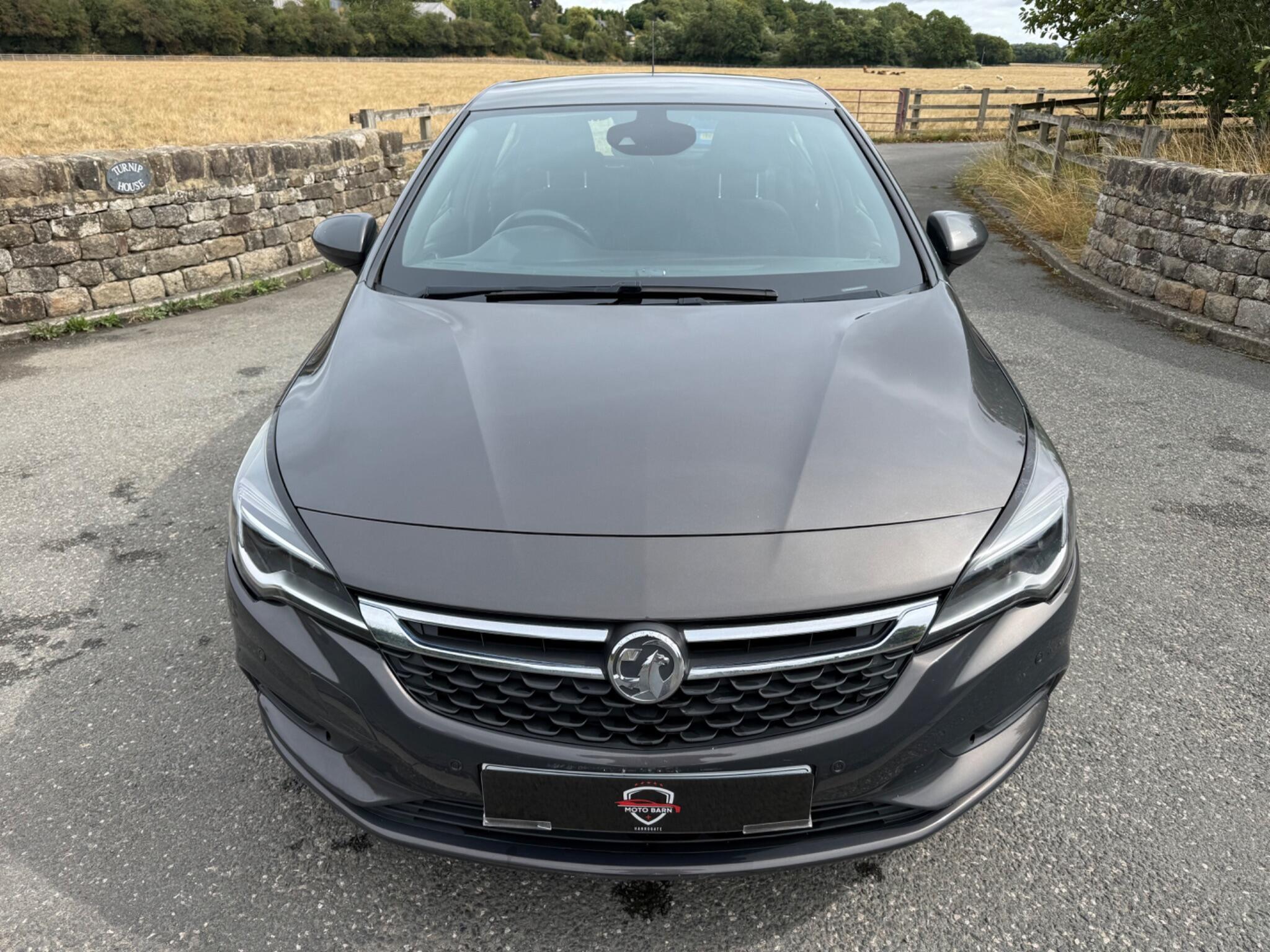 Vauxhall Astra - Image 2
