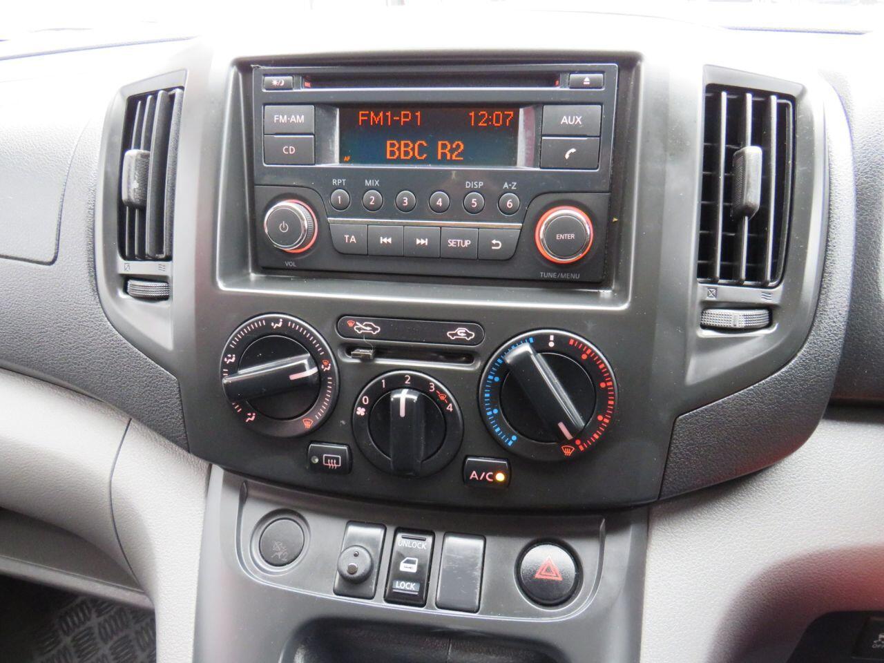 Nissan NV200 - Image 19