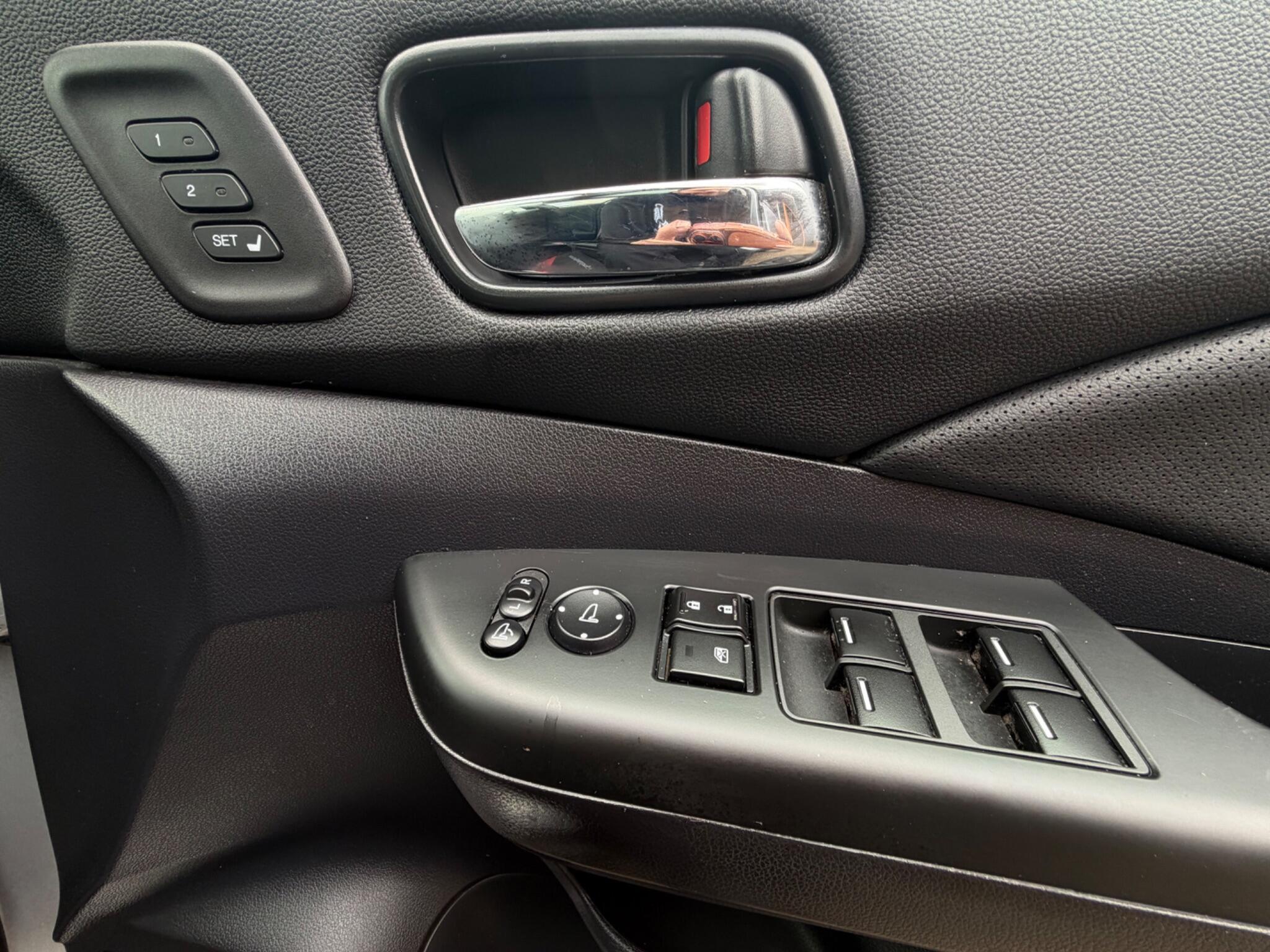 Honda CR-V - Image 17