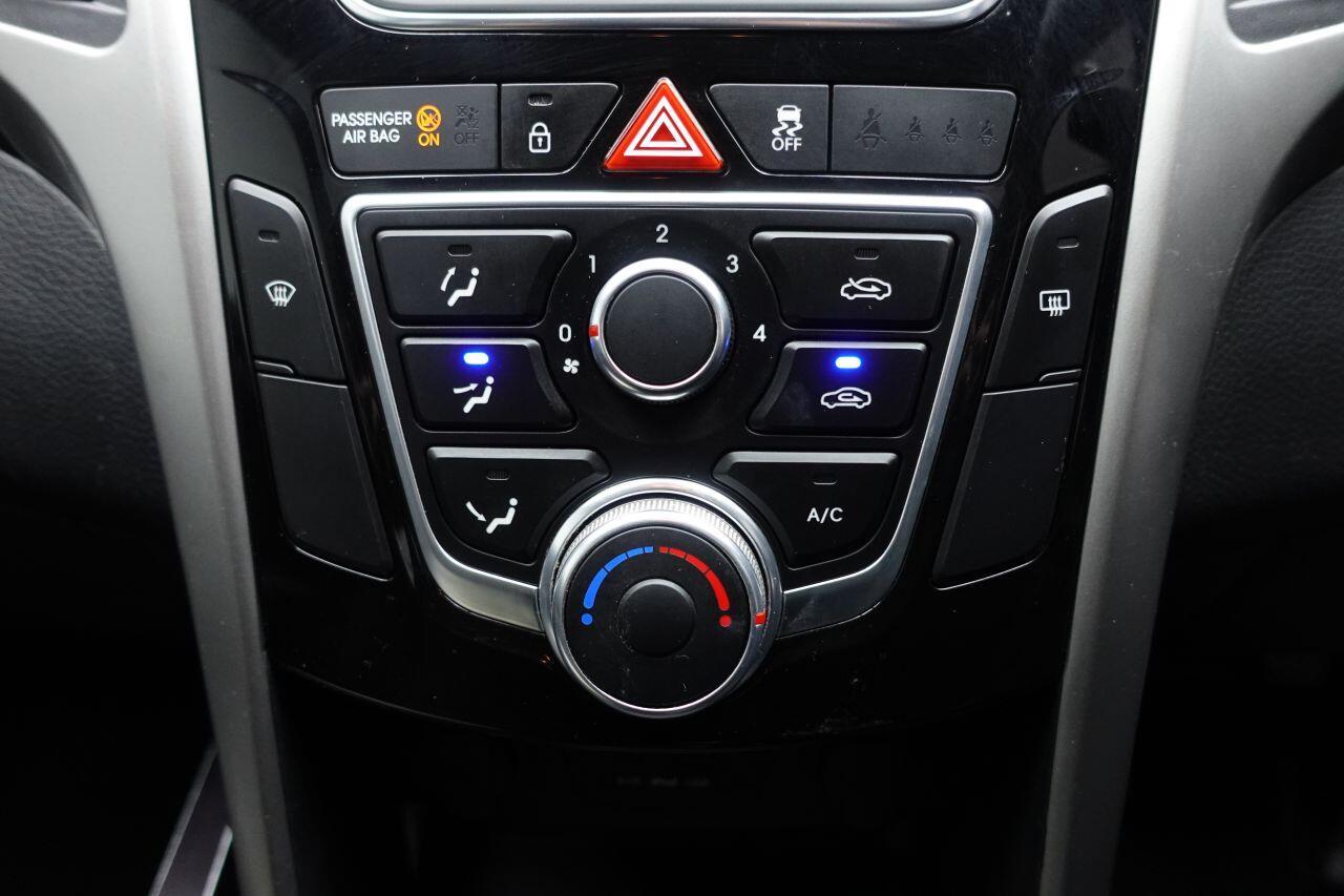 Hyundai i30 - Image 33