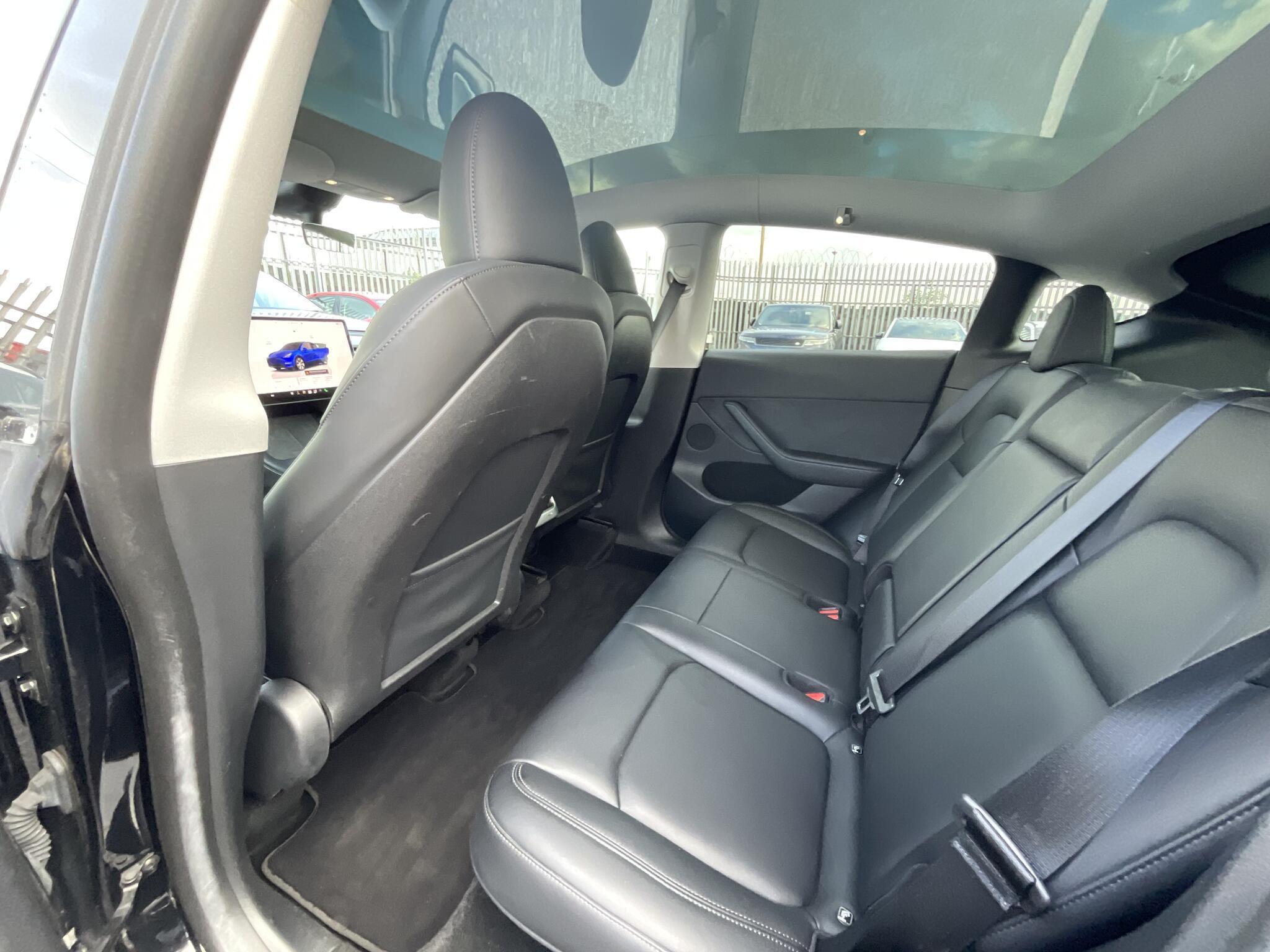Tesla Model Y - Image 11