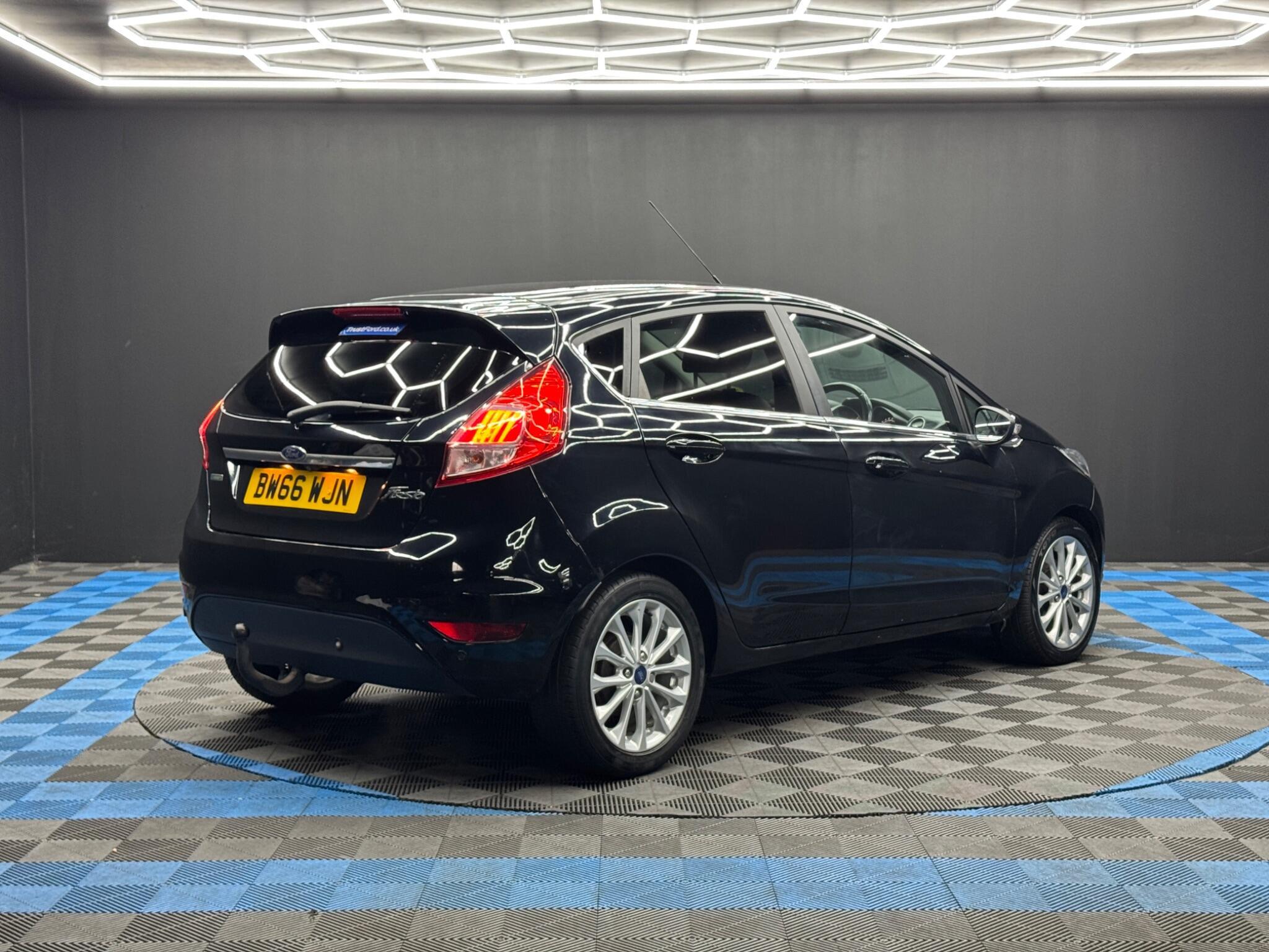 Ford Fiesta - Image 5