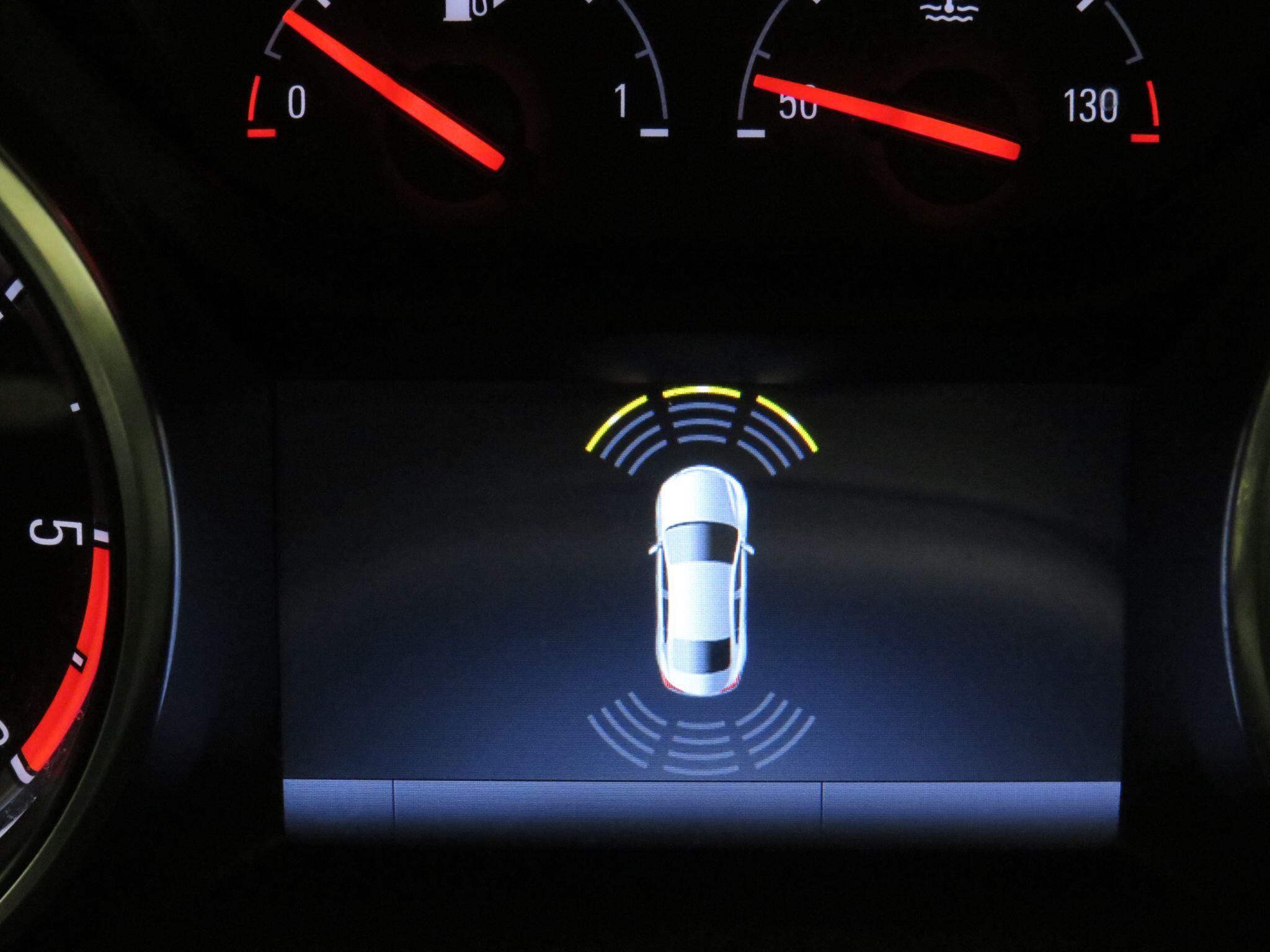 Vauxhall Insignia - Image 16