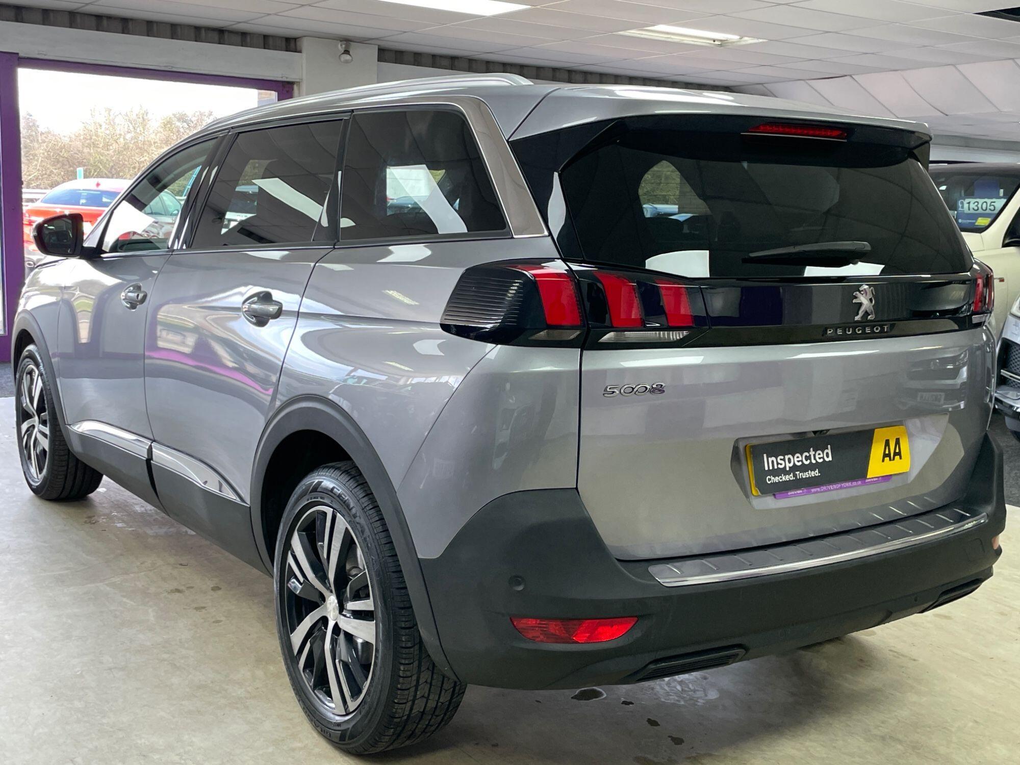 Peugeot 5008 - Image 8