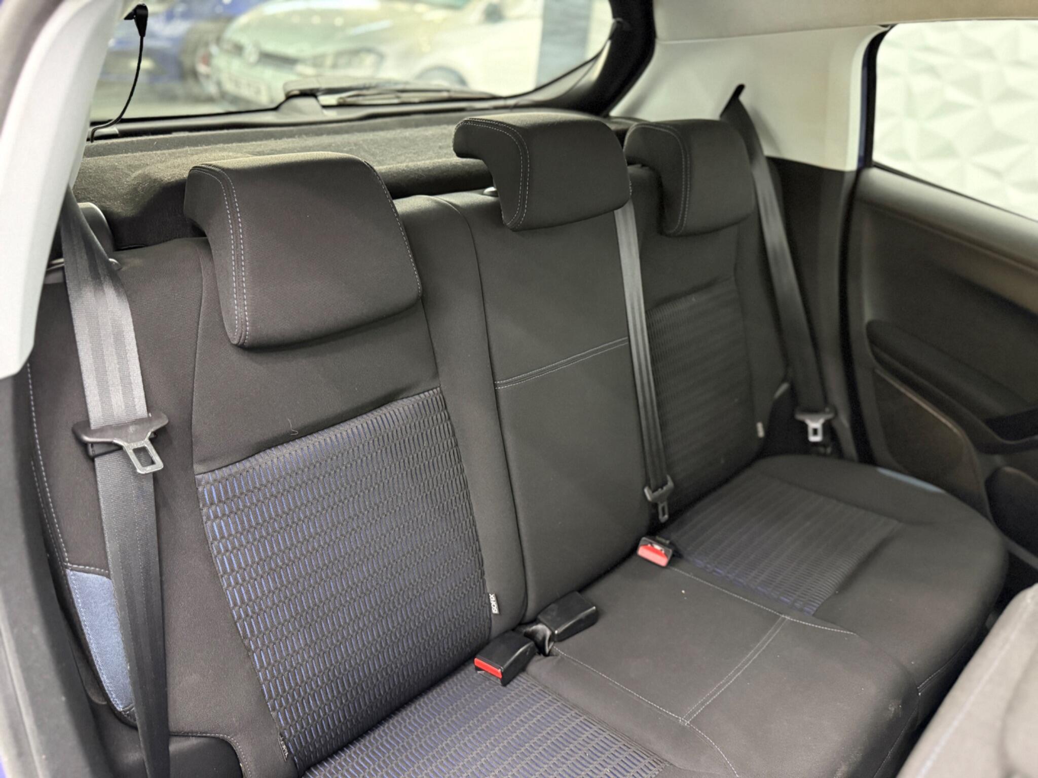 Peugeot 208 - Image 22