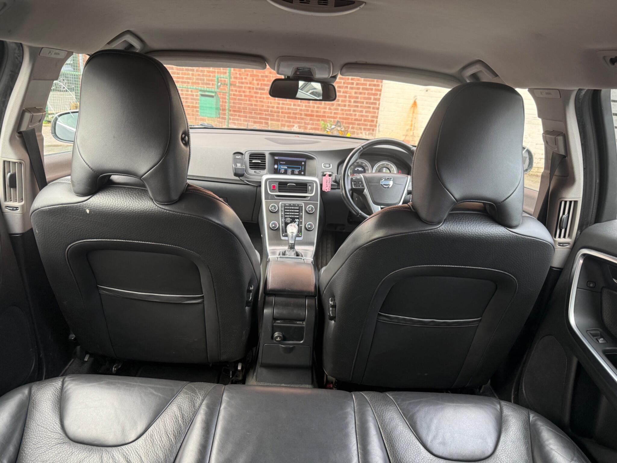 Volvo V60 - Image 37