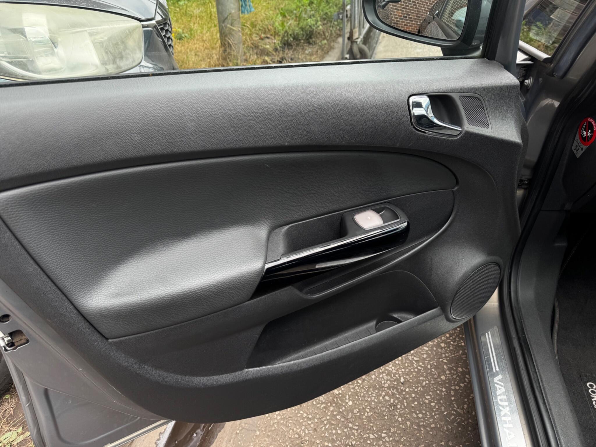 Vauxhall Corsa - Image 13