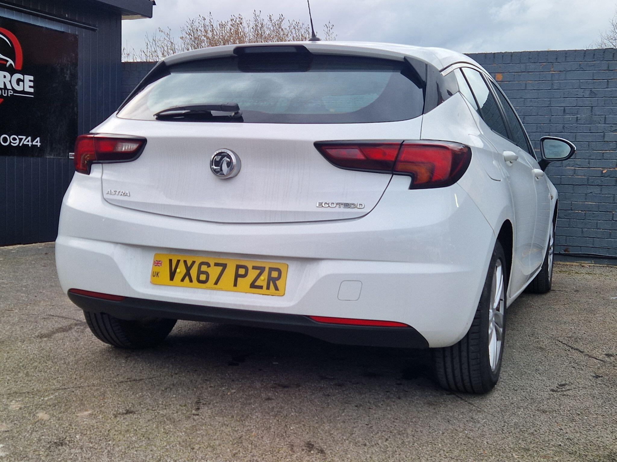 Vauxhall Astra - Image 25