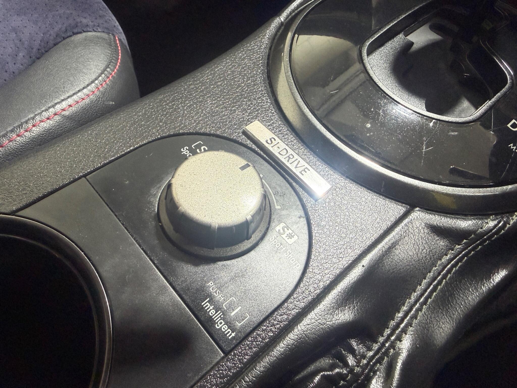 Subaru Legacy - Image 12