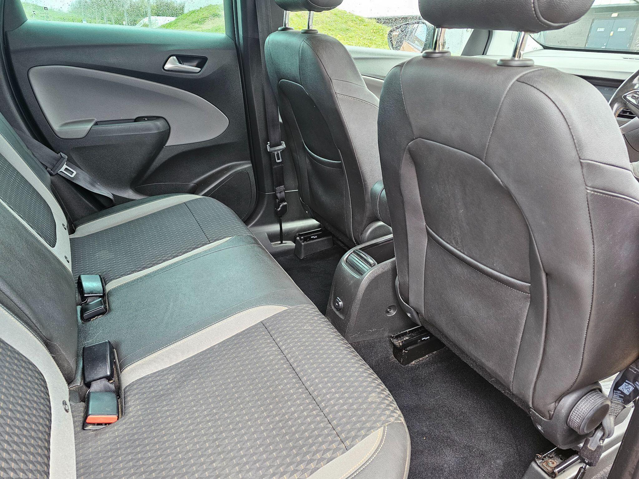 Vauxhall Crossland X - Image 10