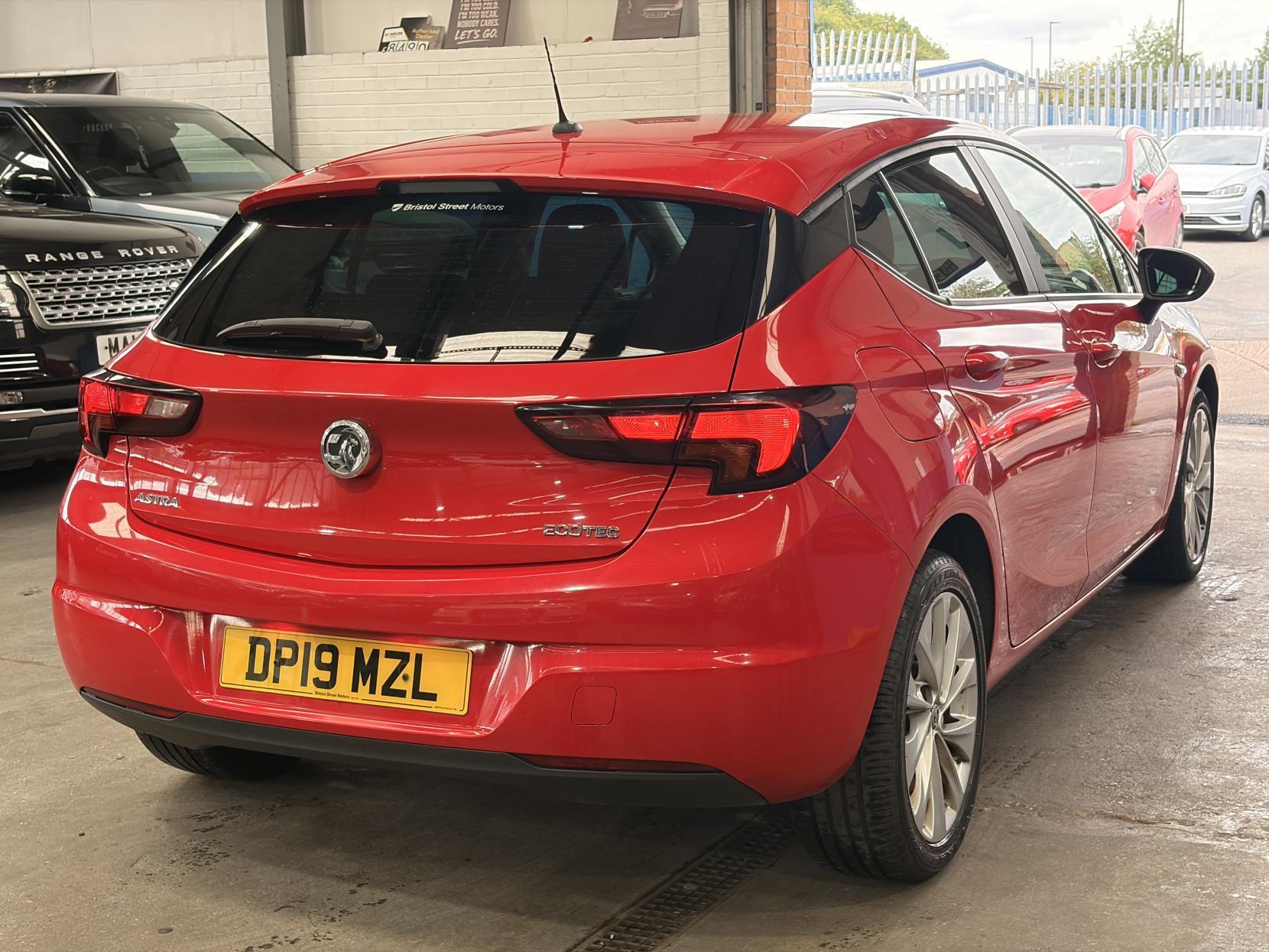 Vauxhall Astra - Image 8