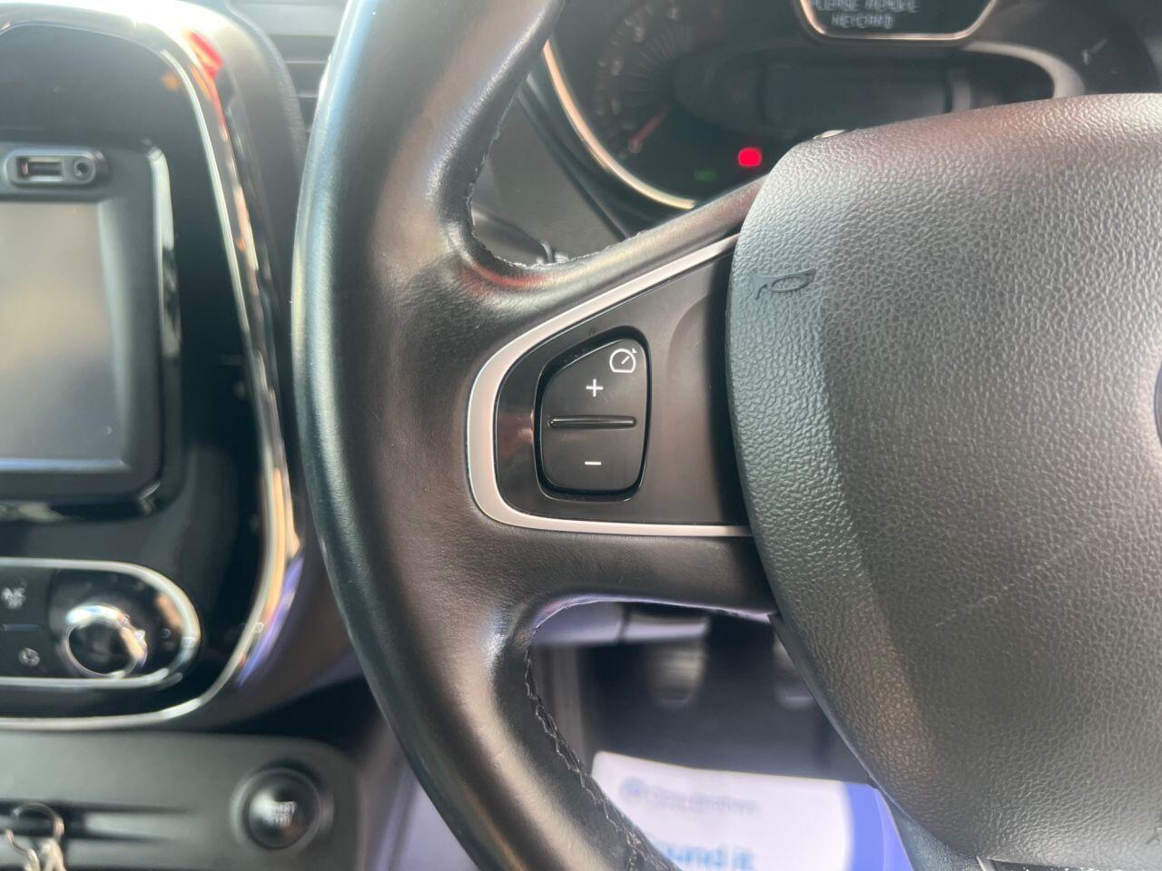 Renault Captur - Image 18