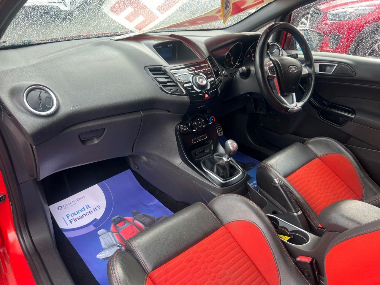 Ford Fiesta - Image 14