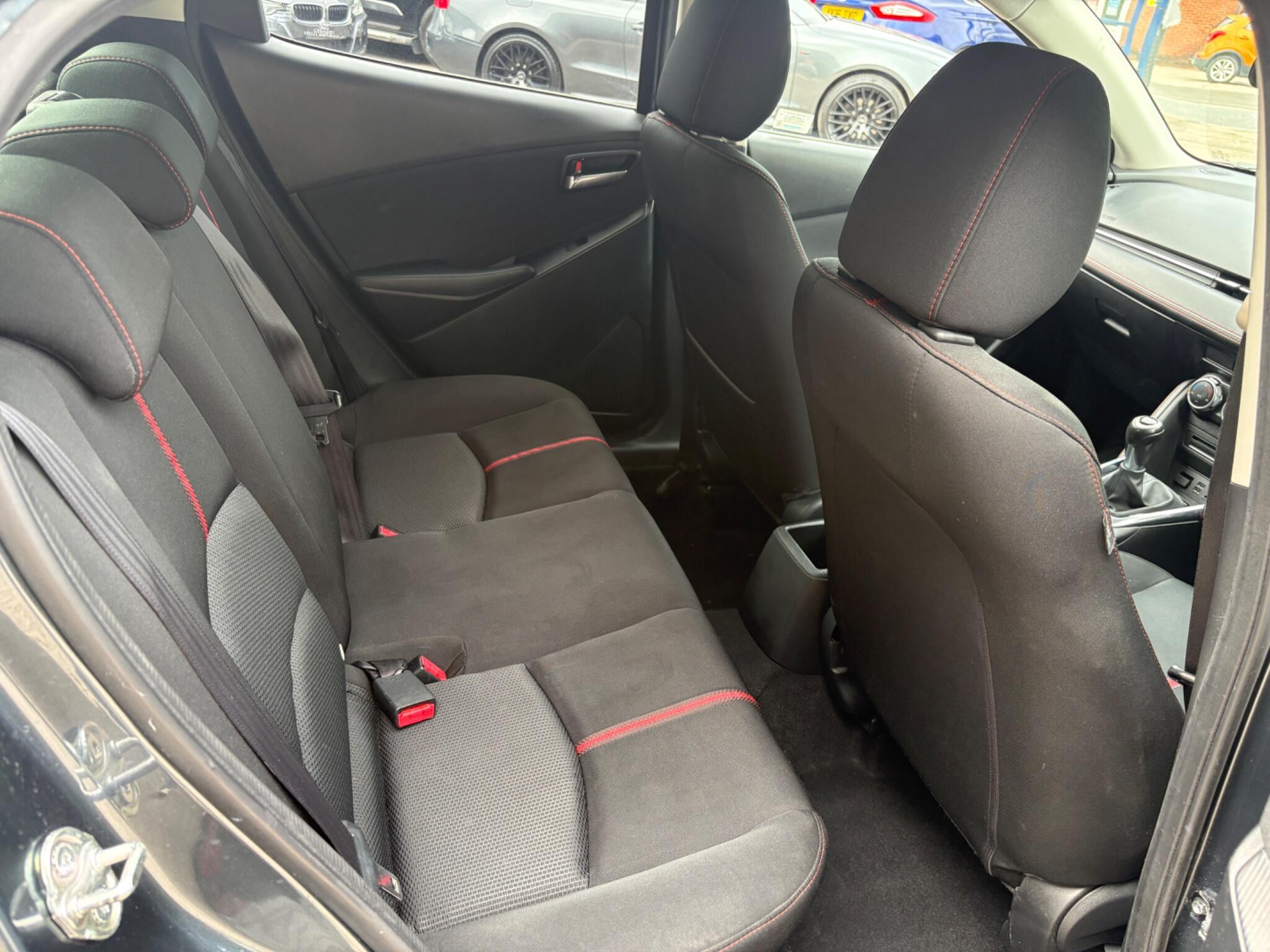 Mazda MAZDA2 - Image 14