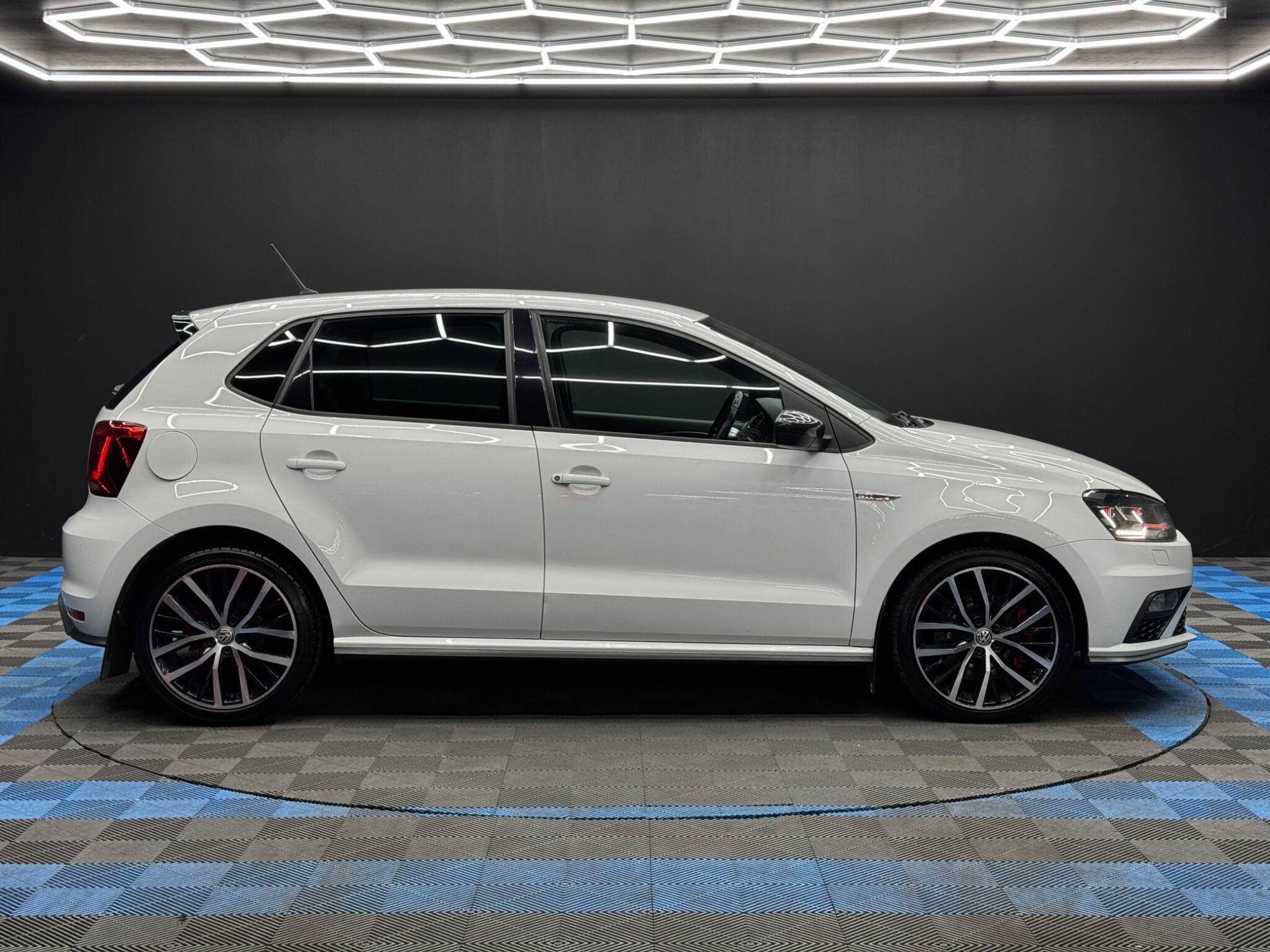 Volkswagen Polo - Image 4