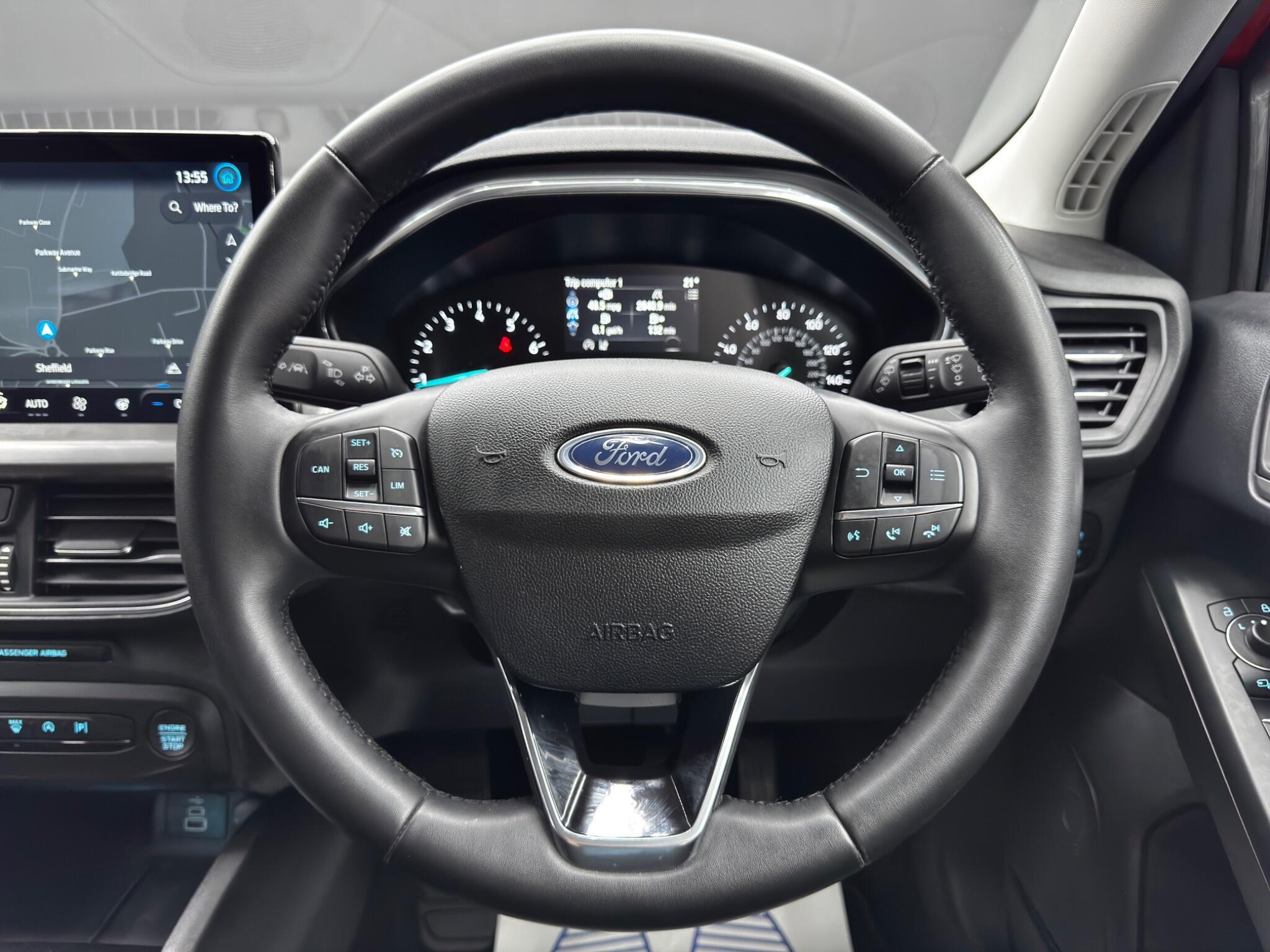 Ford Focus - Image 19
